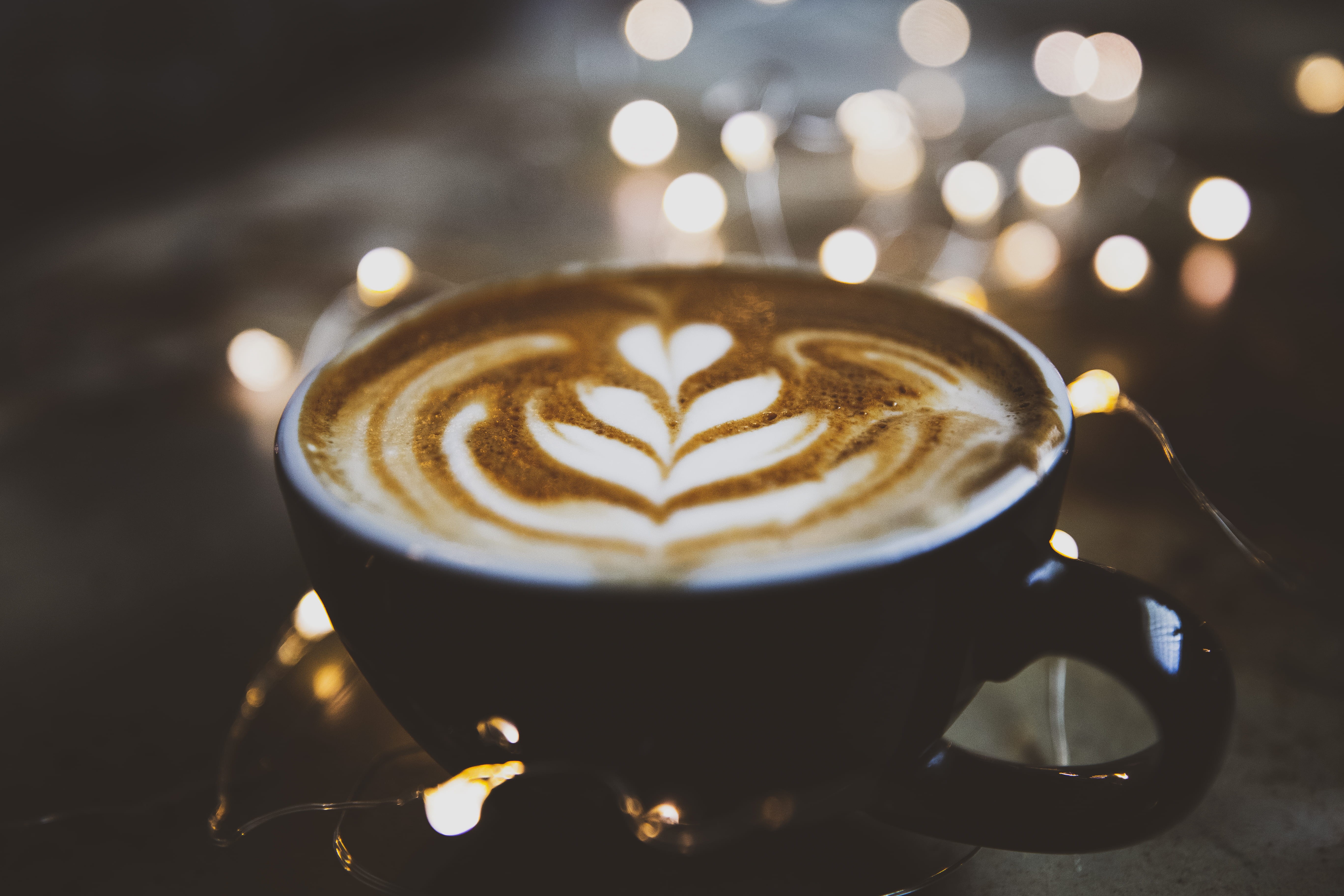 string light, food, closeup, coffee cup, capuccino, latte, indoors, food and drink, cafe, selective, refreshment, close-up, cup, mug, no people, crockery, HD Wallpaper