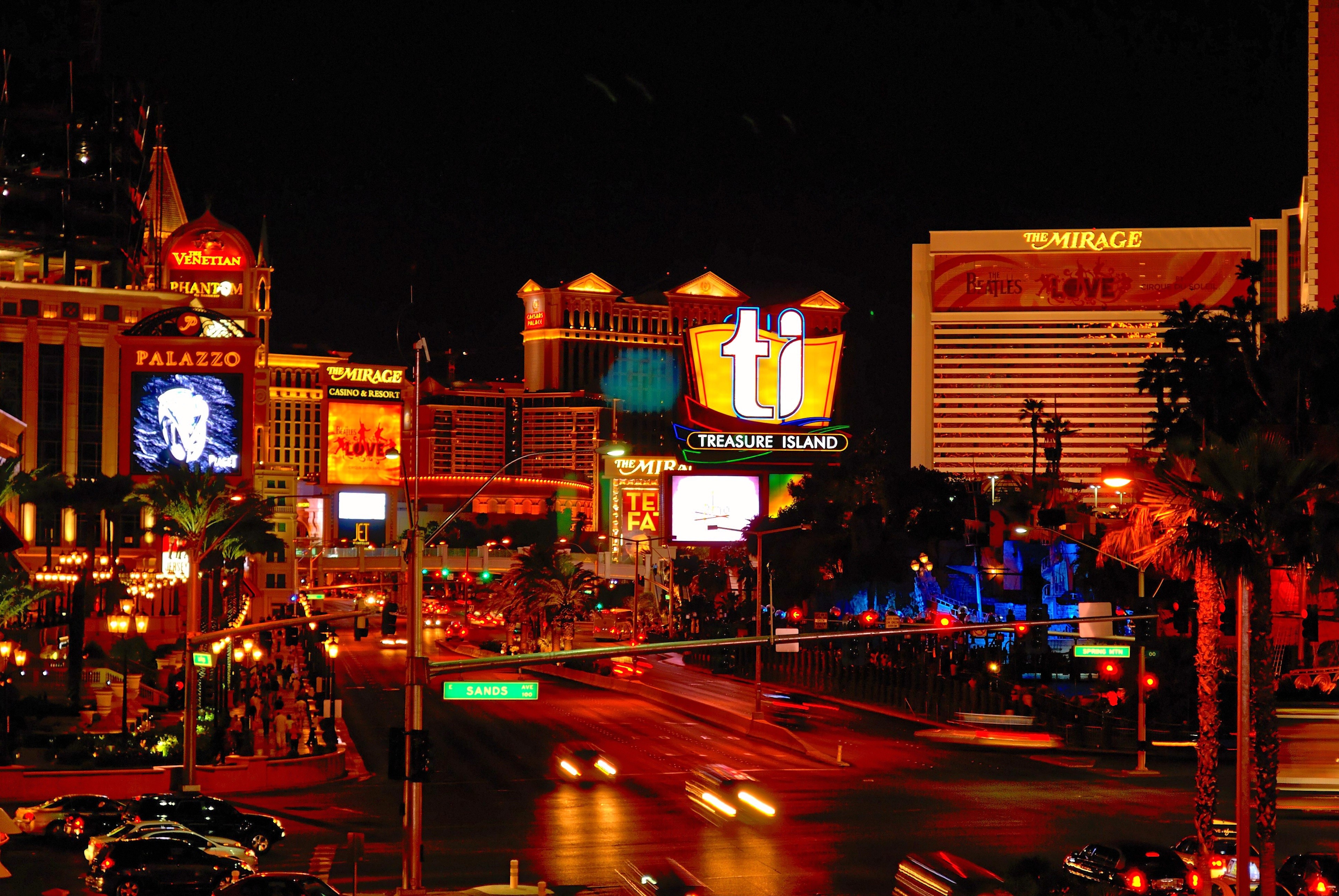 casinos, building exterior, casino, car, travel Destinations, lighting equipment, lights, the Strip, travel, nightlife, neon Light, city life, motion, text, HD Wallpaper