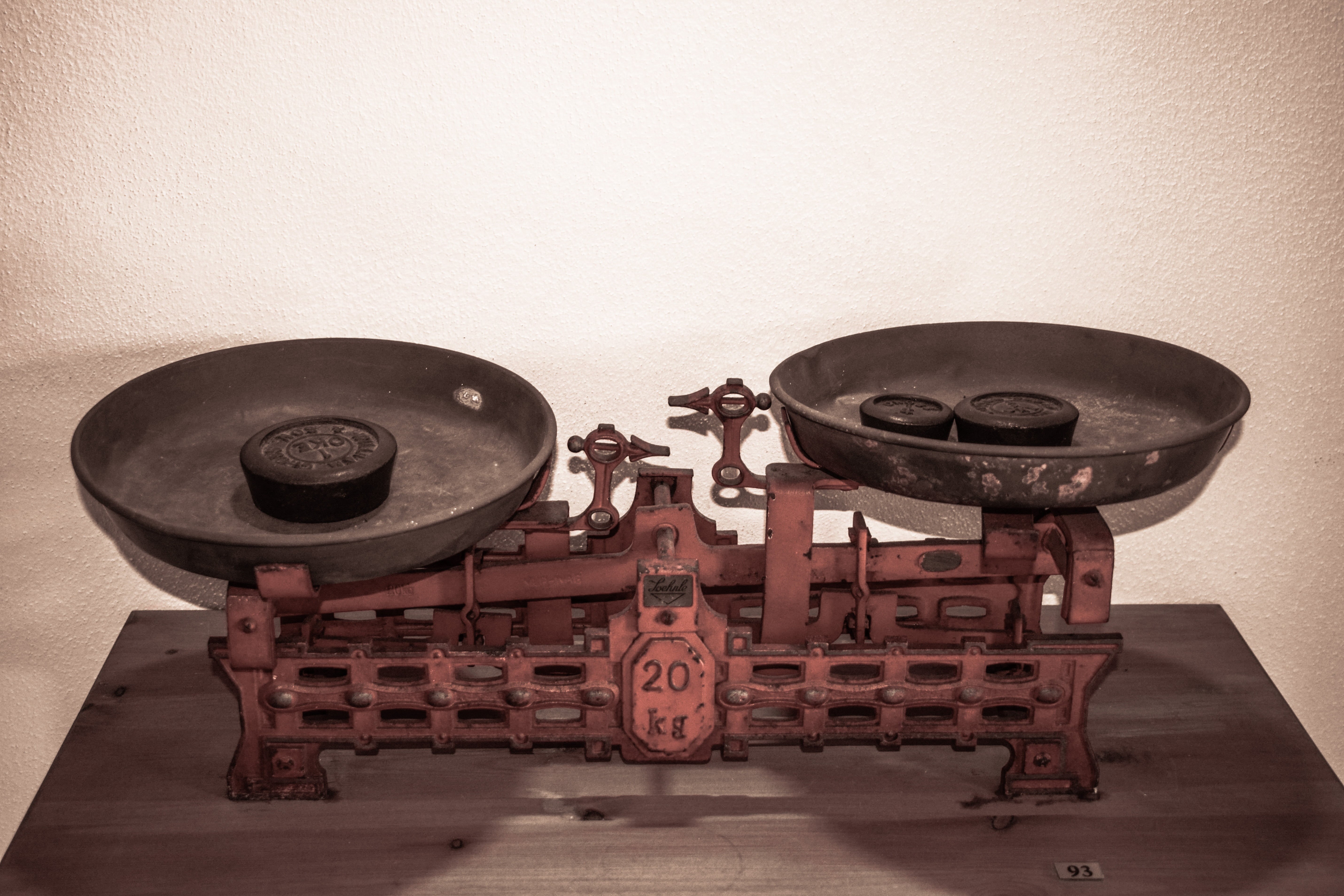 close-up, flooring, measure, day, balance, black, the past, weight, copy space, record, 5K, equipment, old, wall - building feature, technology, scale, HD Wallpaper