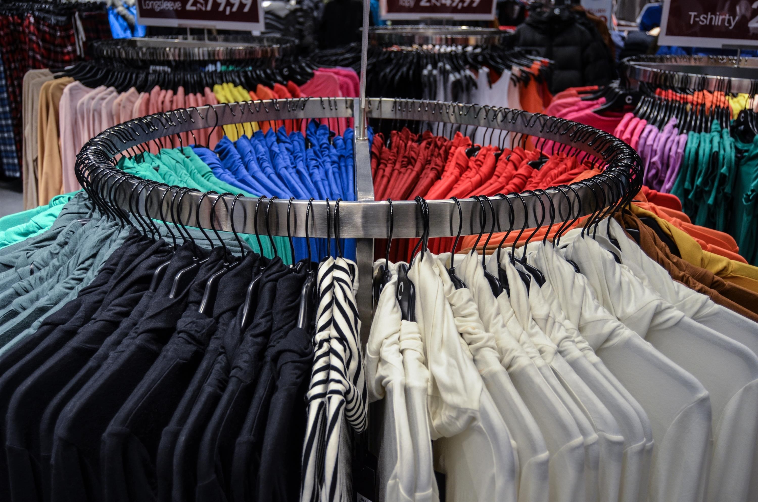 buy, clothing, shopping, abundance, consumerism, textile, for sale, exhibition, retail display, 2K, rack, retail, shirts, garment, coathanger, shelf, in a row, HD Wallpaper