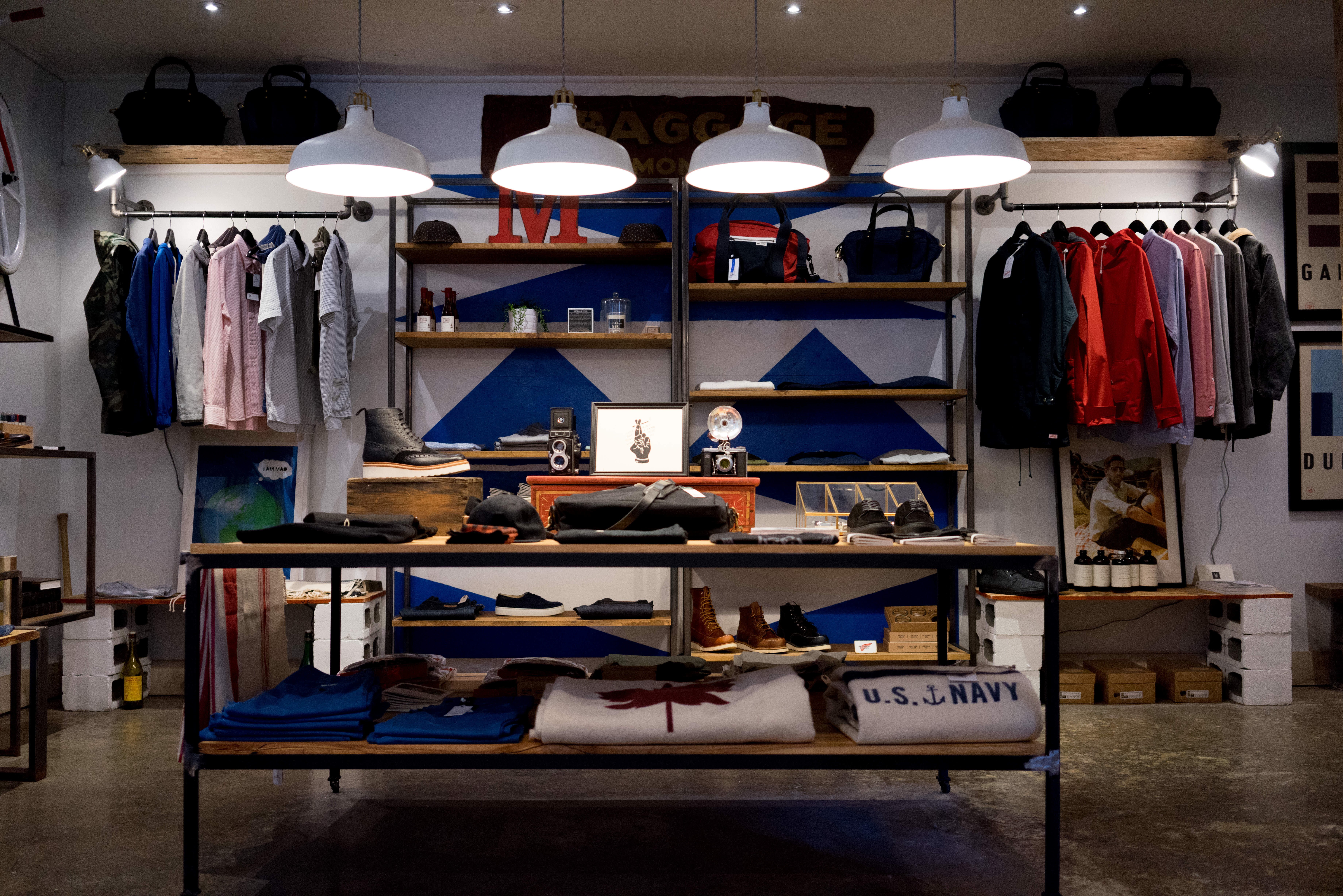 shopping, shirts, rack, shelf, day, coathanger, order, fashion, clothes, retail, hangers, large group of objects, interior, hanging, display, 5K, business, HD Wallpaper