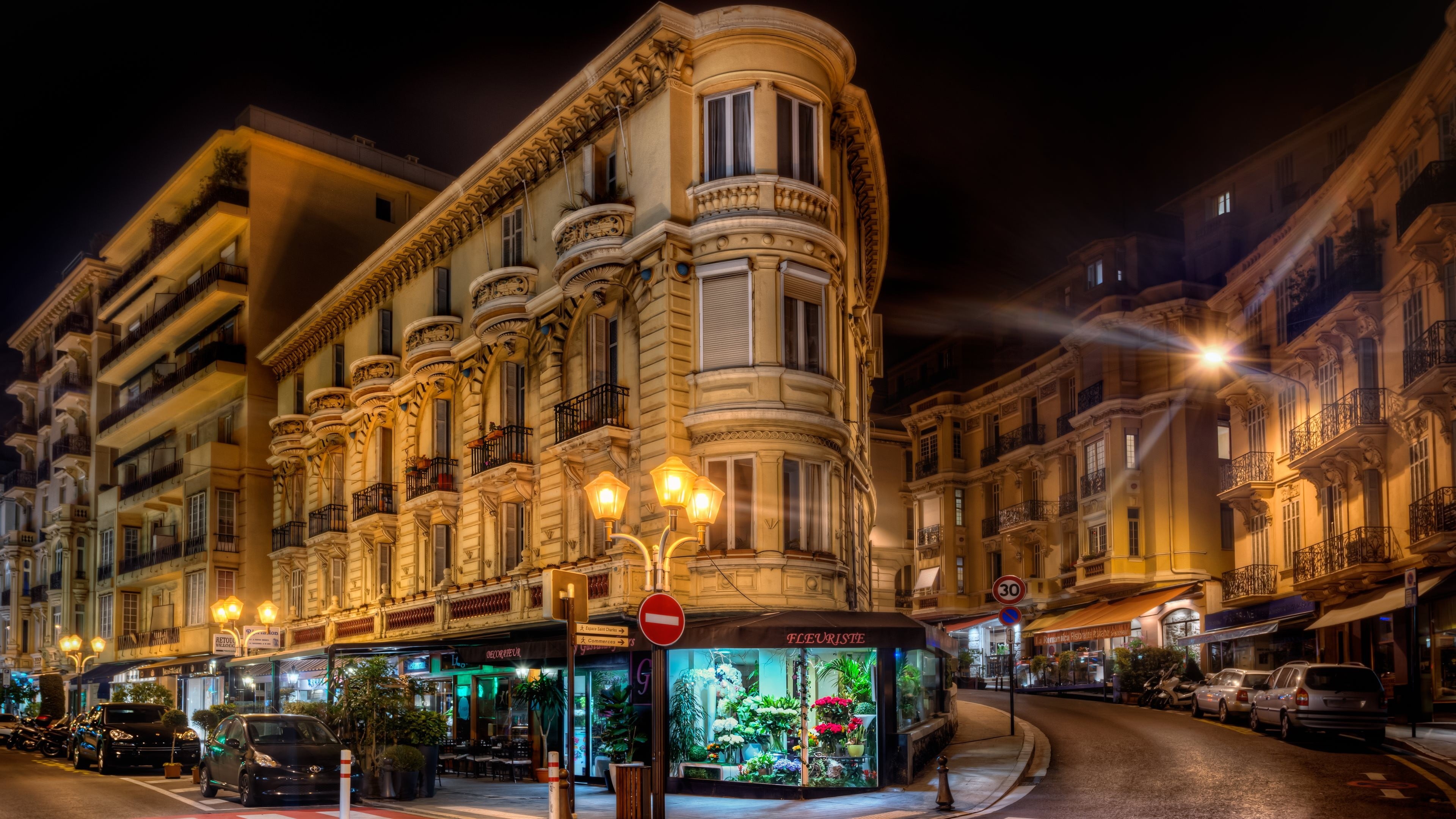 night, built structure, architecture, city, building exterior, motion, illuminated, road, car, corner, building, city life, incidental people, motor vehicle, HD Wallpaper