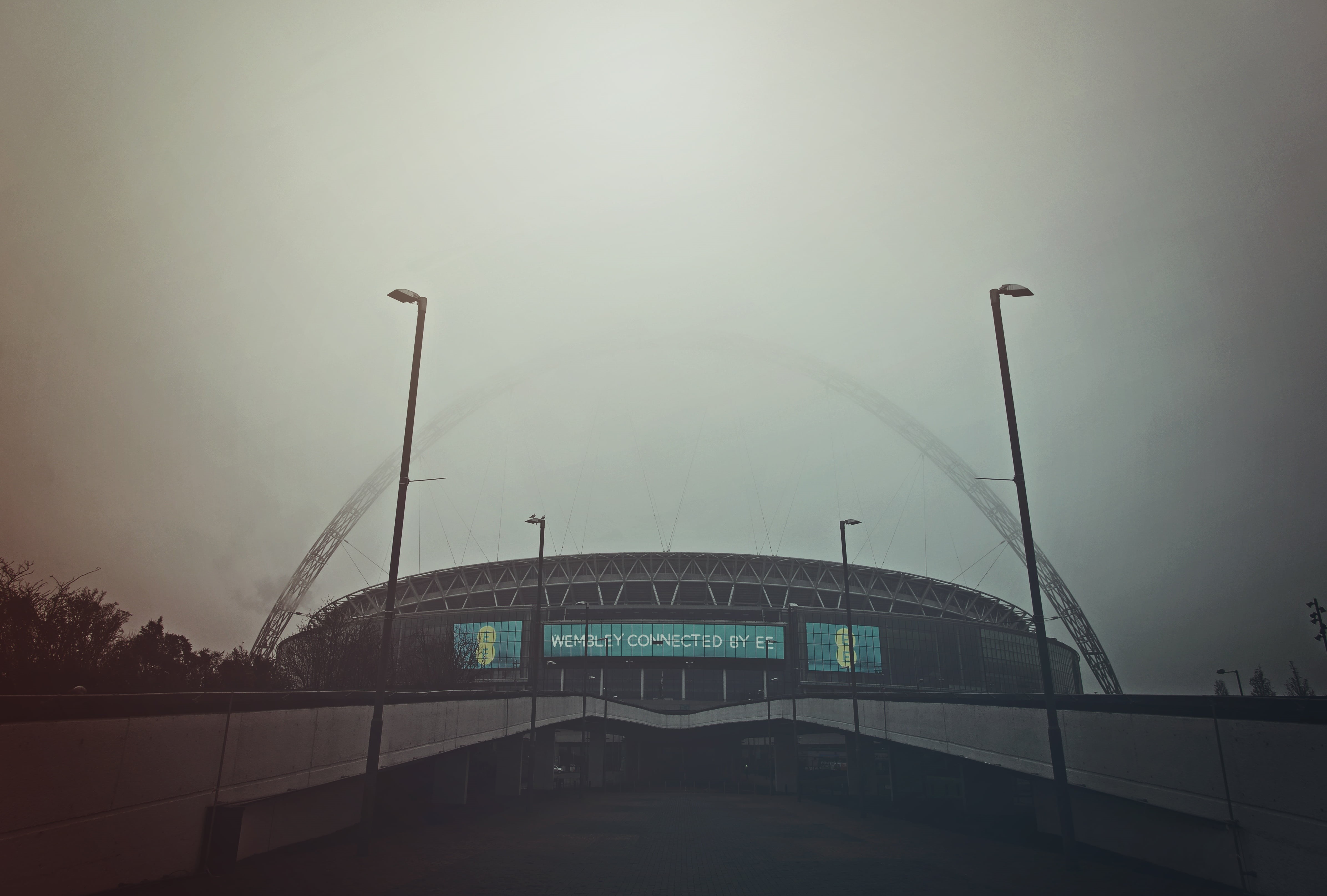 wembley, london, building exterior, street, architecture, sky, nature, outdoors, 4K, built structure, athlete, street light, travel destinations, bridge, HD Wallpaper