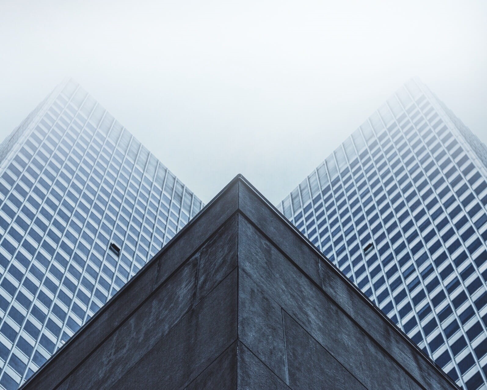 futuristic, city life, copy space, blue, business, office building exterior, day, modern, window, skyscraper, office, reflection, glass - Material, city, HD Wallpaper