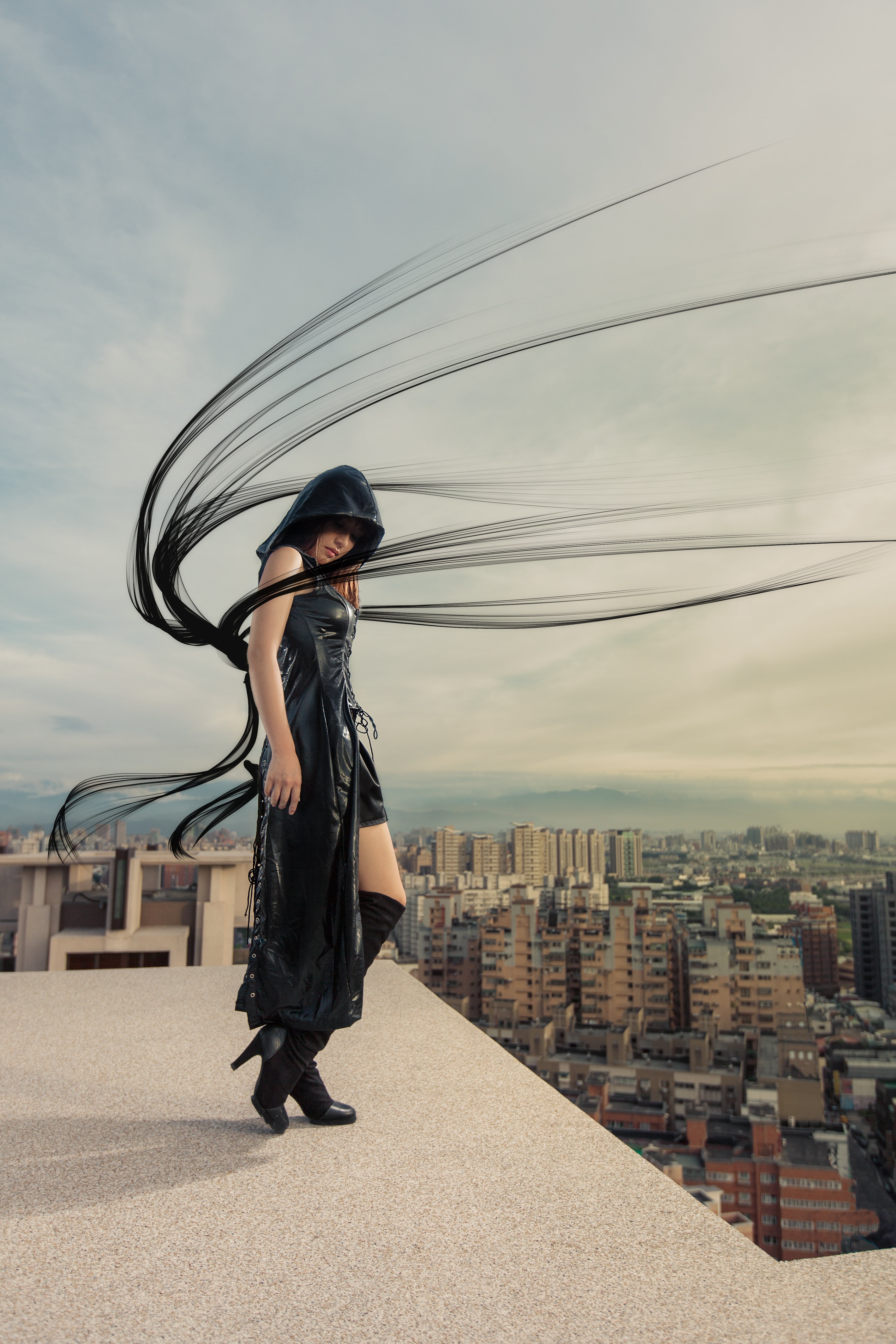 on top, near, standing, women, 5K, sleeveless, one Person, top, daytime, city, Assassin, floor, woman in black, 桃園, KAREN, Cosplay, black, Girl, outdoors, Phone HD Wallpaper