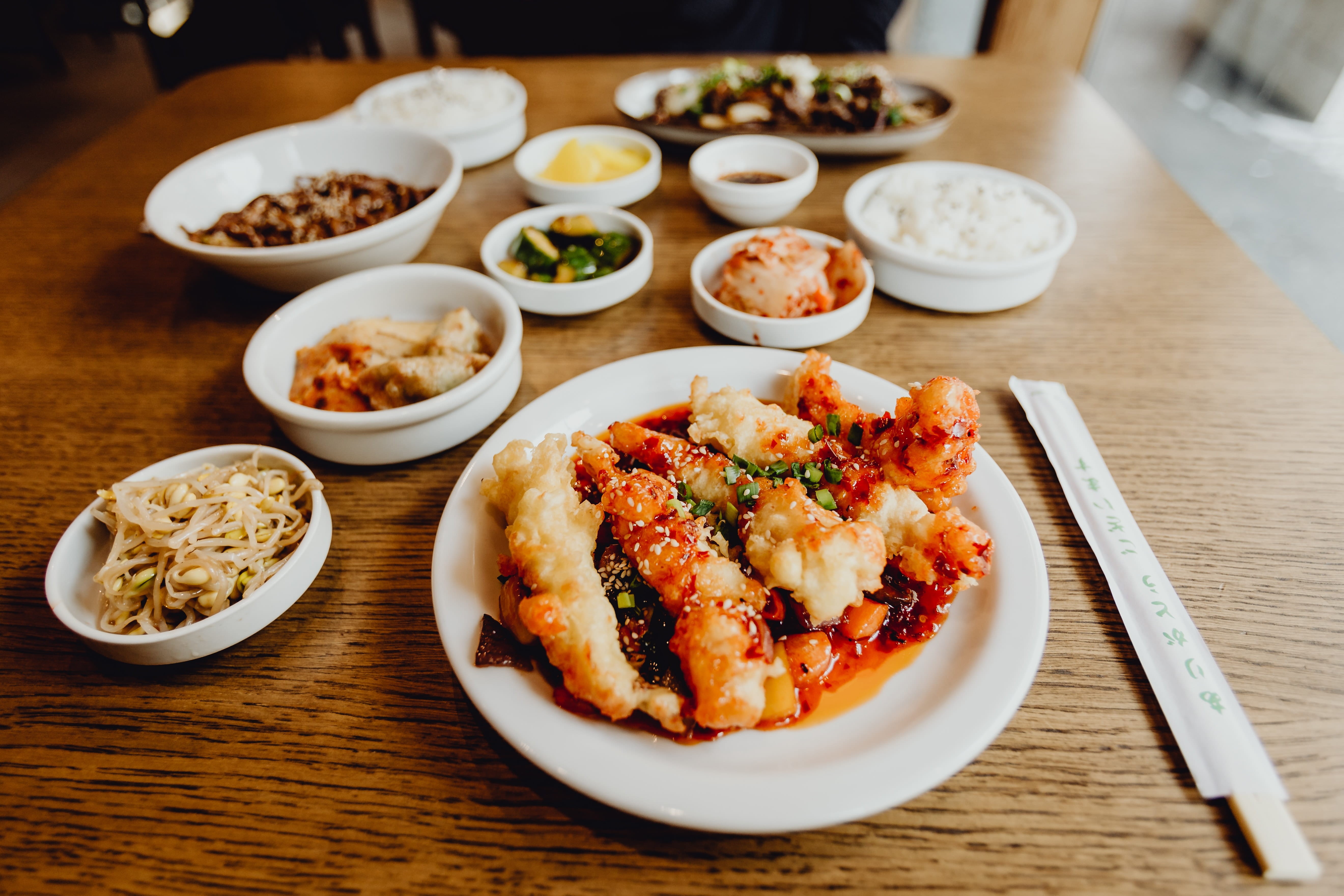 indoors, 5K, healthy eating, no people, Ssaeu kkanpunggi, food and drink, lunch, crockery, meal, plate, table, focus on foreground, bowl, restaurant, chinese food, HD Wallpaper