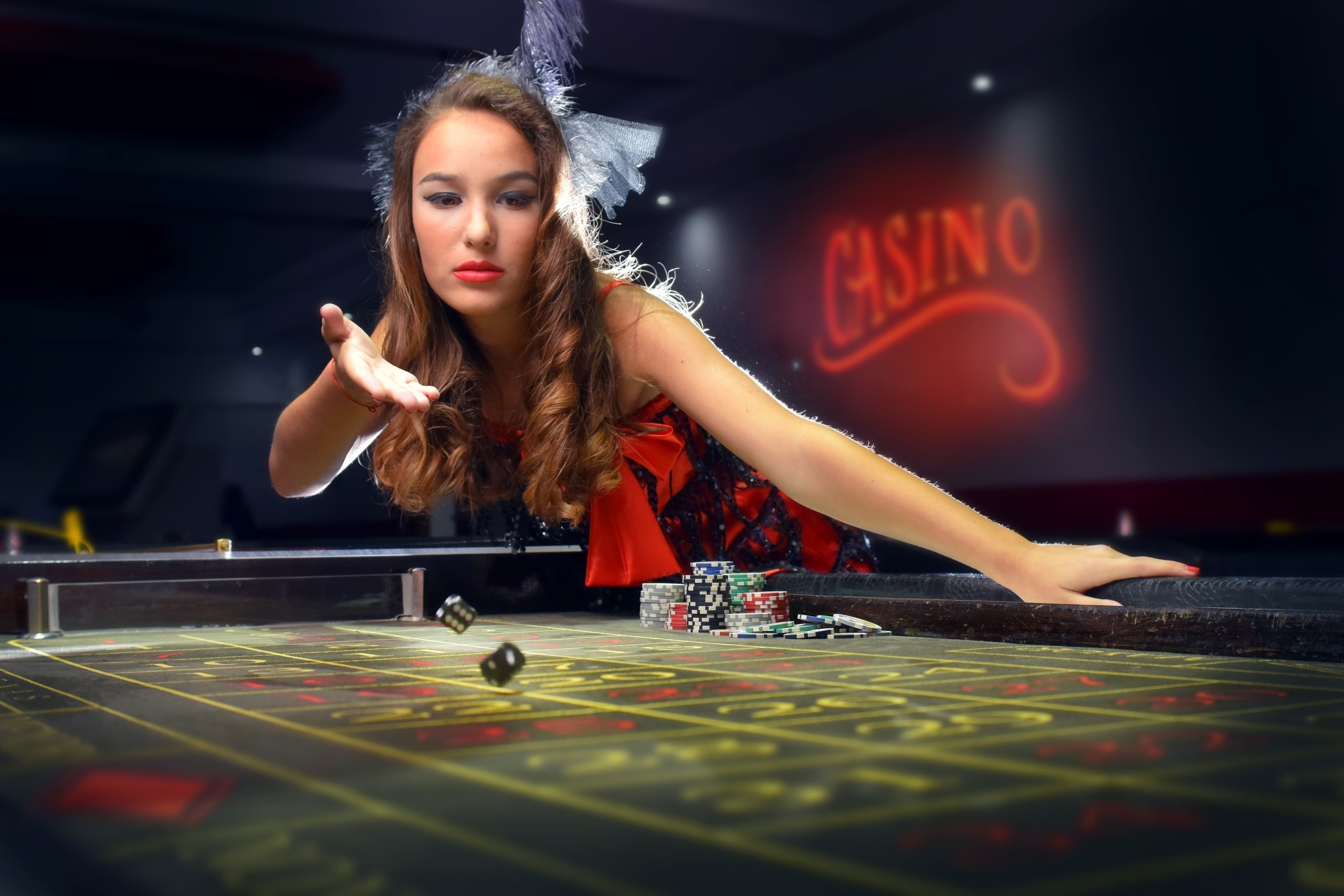 leisure games, gambling, leisure activity, table, beautiful woman, young adult, night, playing, arts culture and entertainment, relaxation, dice, indoors, HD Wallpaper