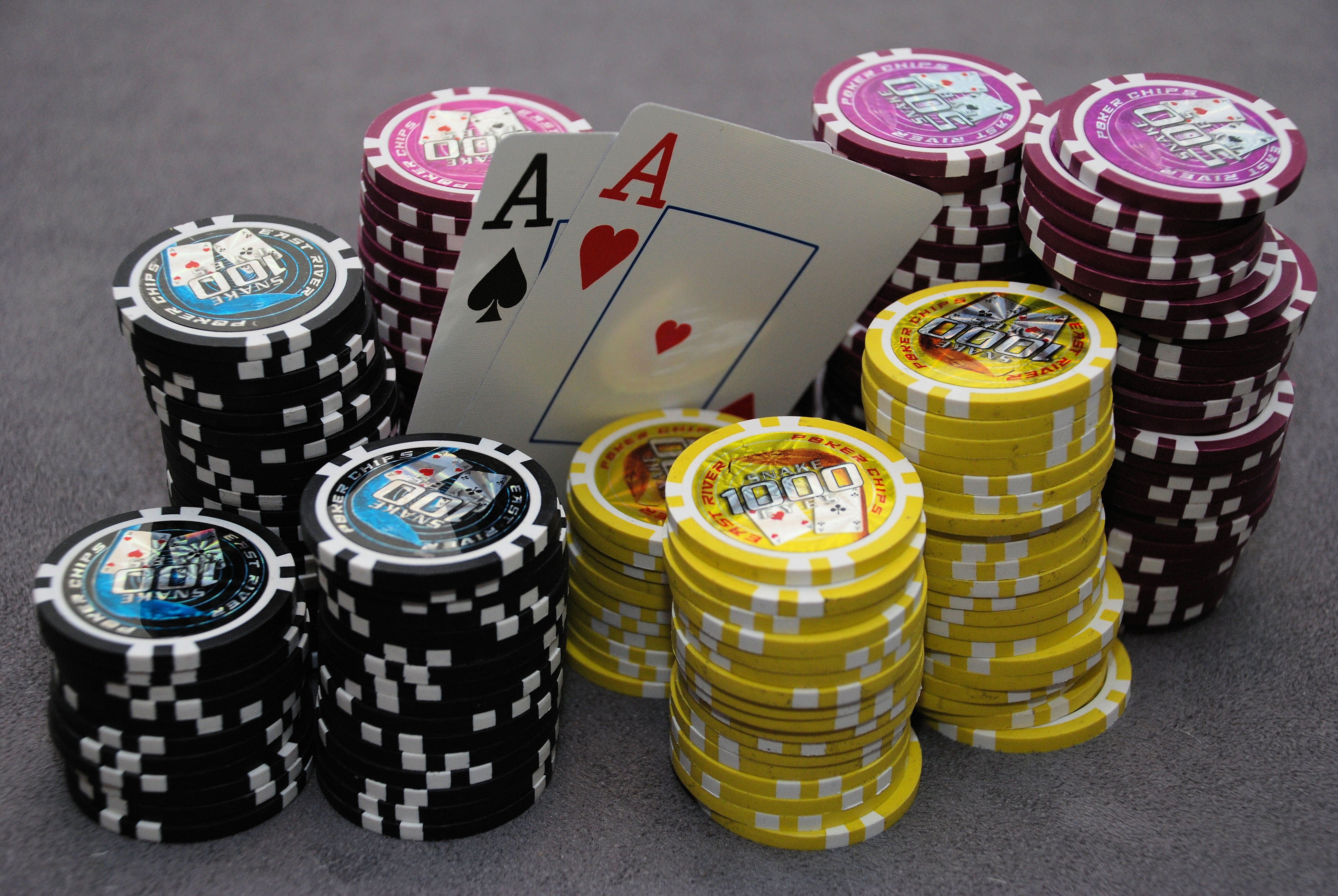 poker - Card Game, purple, leisure Games, red, high angle view, sport, close-up, luck, choice, variation, leisure activity, opportunity, large group of objects, HD Wallpaper
