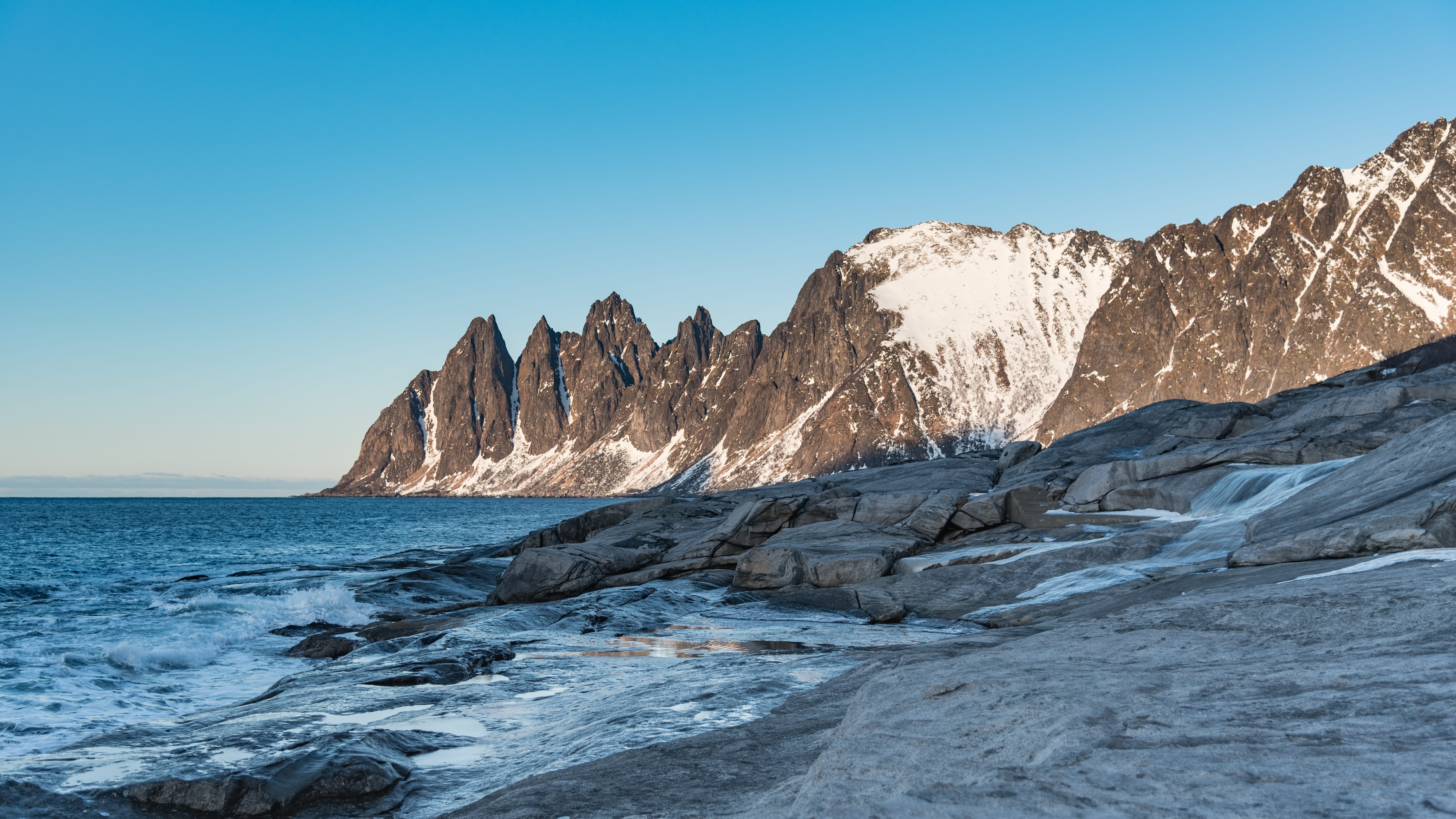 mountain range, crest, rock - object, 5K, devils teeth, rock, promontory, scenics - nature, formation, solid, rock formation, ice, landscape, snow, blue, HD Wallpaper