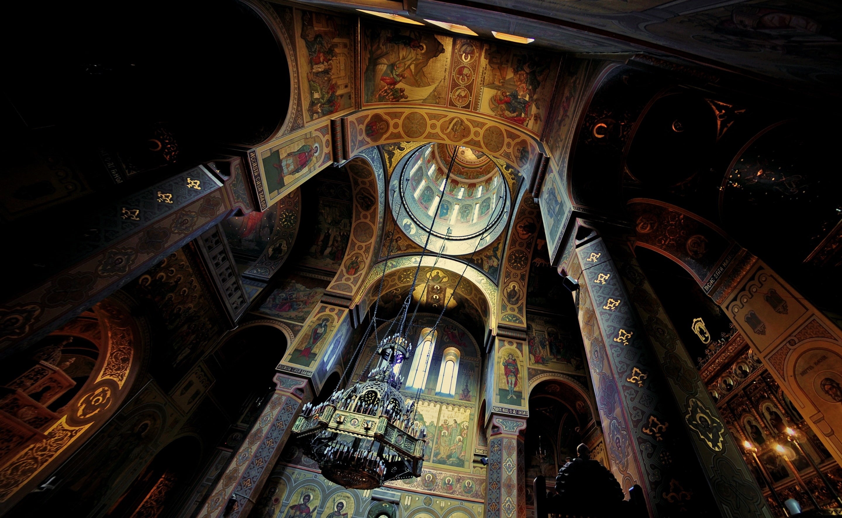 indoors, orthodoxy, Greek, arhitectura, ornate, mitropolia, 2K, low angle view, Romania, arch, mateivoevod, arched, outstandingromanianphotographers, nouy, HD Wallpaper