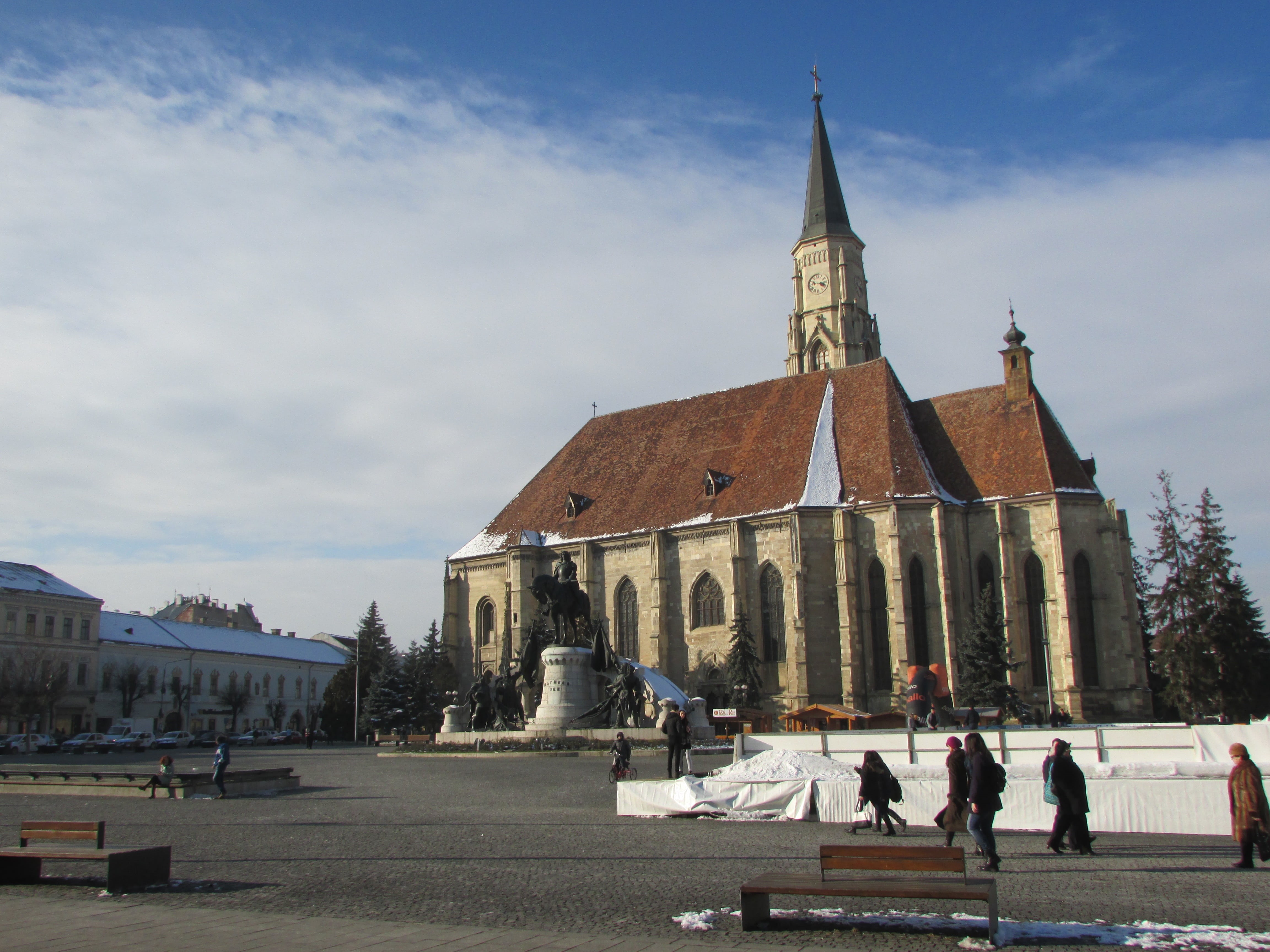 real people, orthodox, romania, building exterior, city, cathedral, architecture, belief, day, spirituality, church, transylvania, outdoors, spire, lifestyles, HD Wallpaper