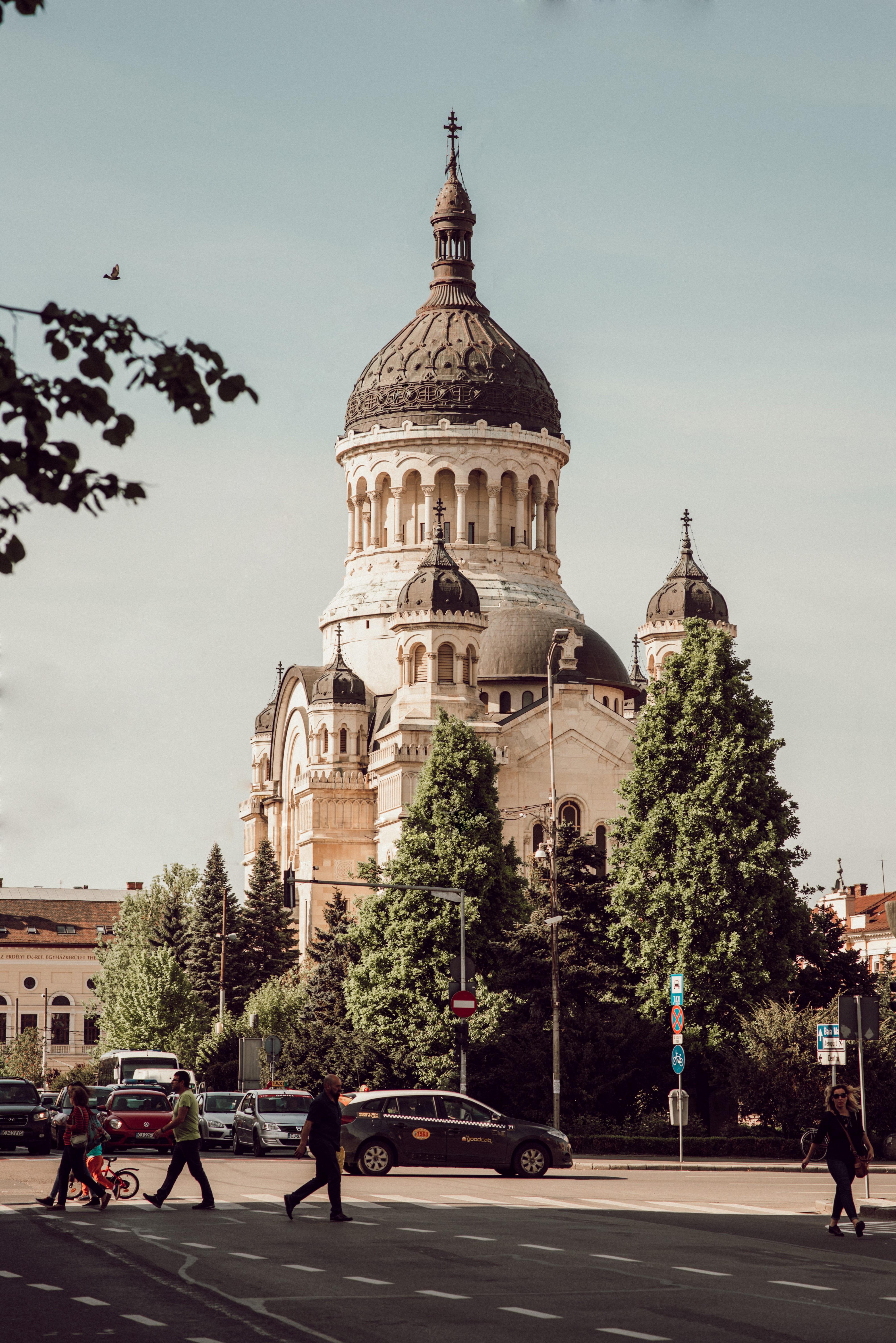 built structure, government, architecture, church, building exterior, belief, plant, day, 5K, transportation, city, religion, romania, building, travel destinations, Phone HD Wallpaper
