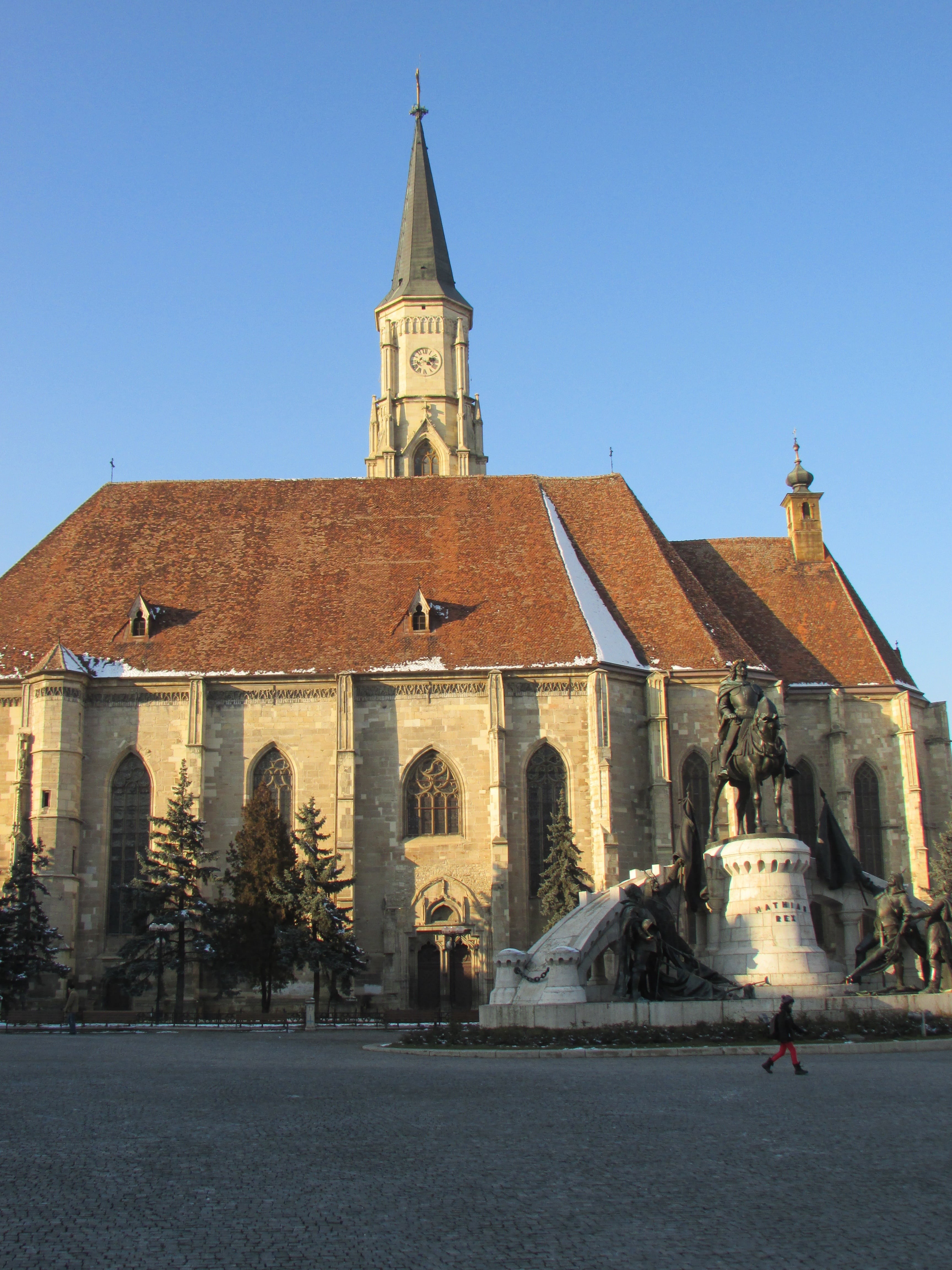 clear sky, day, place of worship, 4K, the past, spirituality, sky, romania, architecture, building exterior, tower, nature, history, church, blue, spire, Phone HD Wallpaper