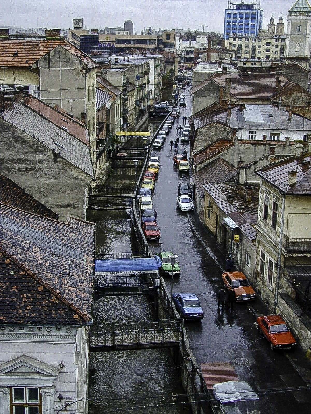 cars, architecture, land vehicle, europe, connection, th, day, 17th century, cluj, street, urban Scene, Morii, cityscape, century, napoca, transportation, Phone HD Wallpaper