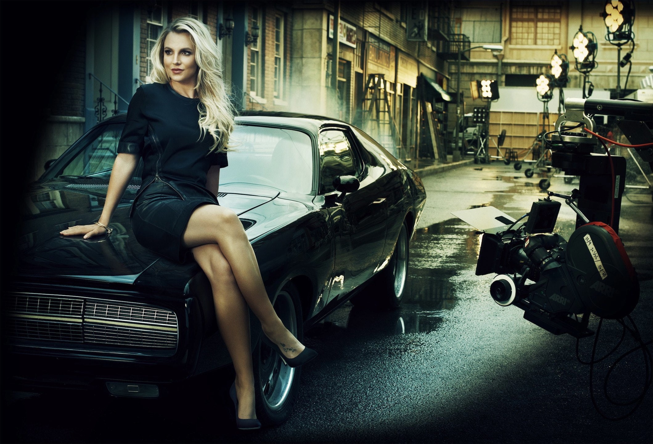 black, Britney Spears, 1080P, motor vehicle, s, beauty, real people, women, hair, Playground, architecture, land vehicle, young adult, car, young women, HD Wallpaper