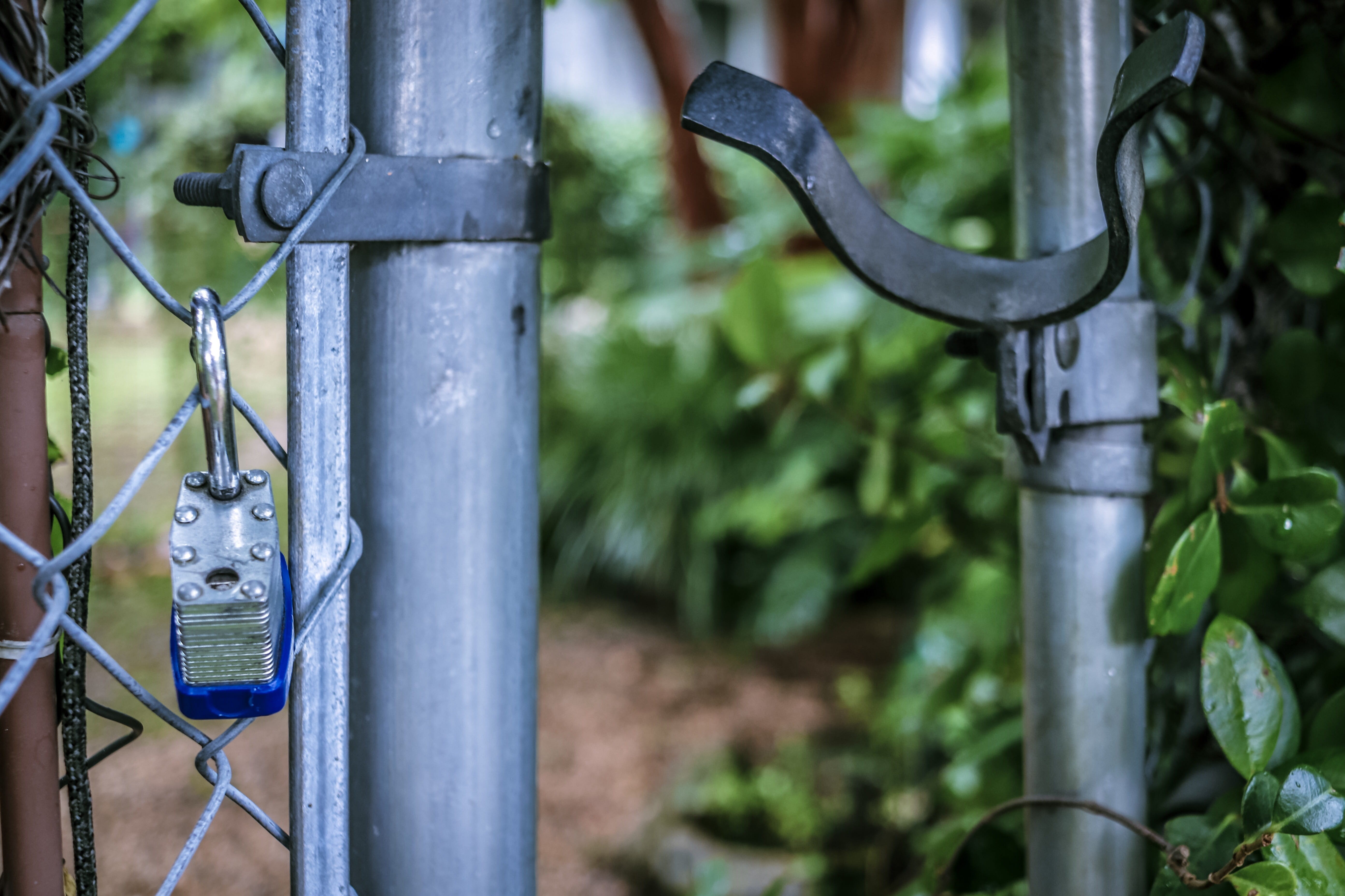 home, steel, wrought iron, house, roaming, security, garden, selective focus, home security, no people, keys to success, protection, close-up, hanging, HD Wallpaper