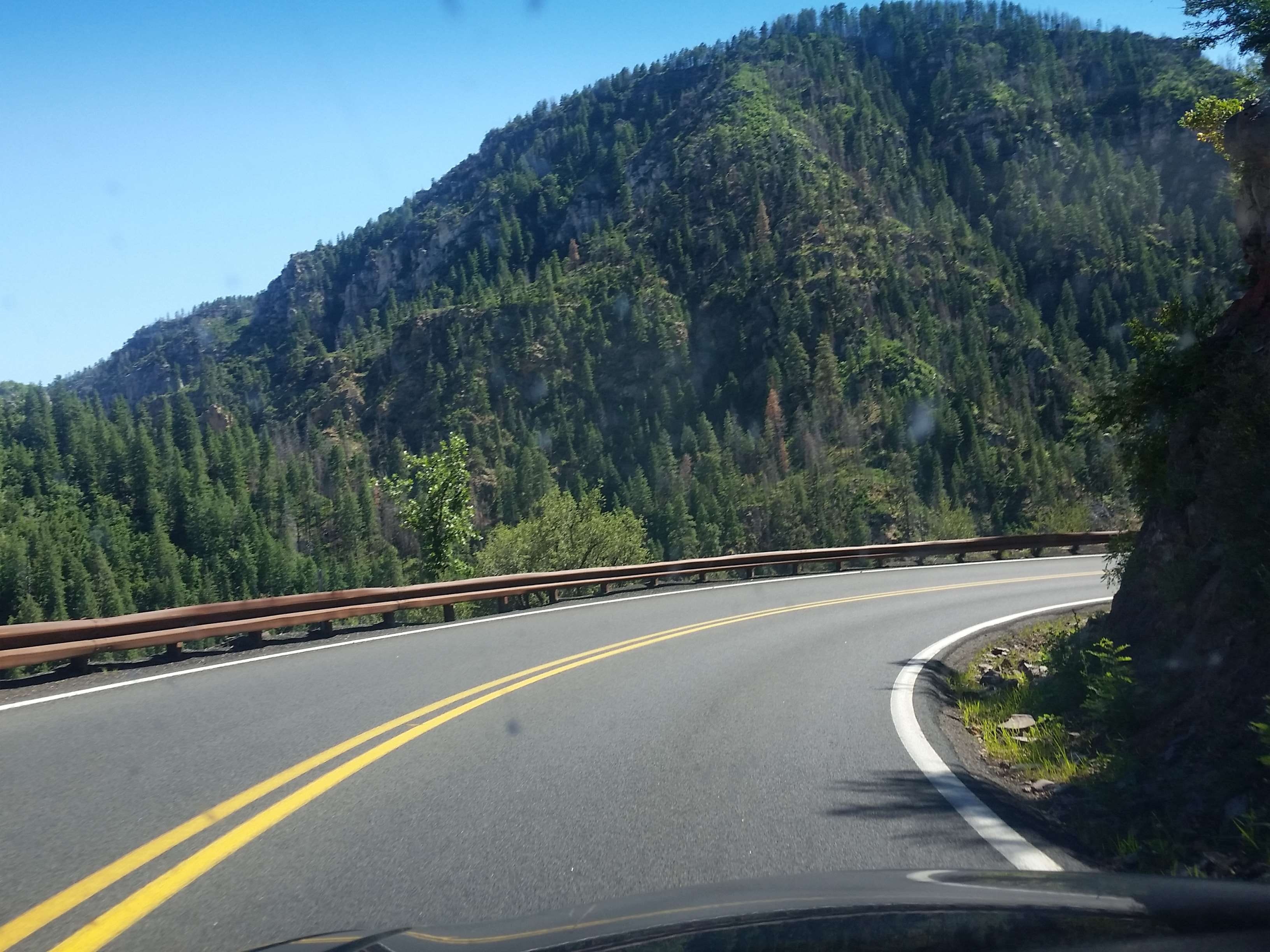 motor vehicle, transparent, mountain, around the bend, street turn, road railing, curved road, car point of view, double yellow line, street lines, the way forward, HD Wallpaper