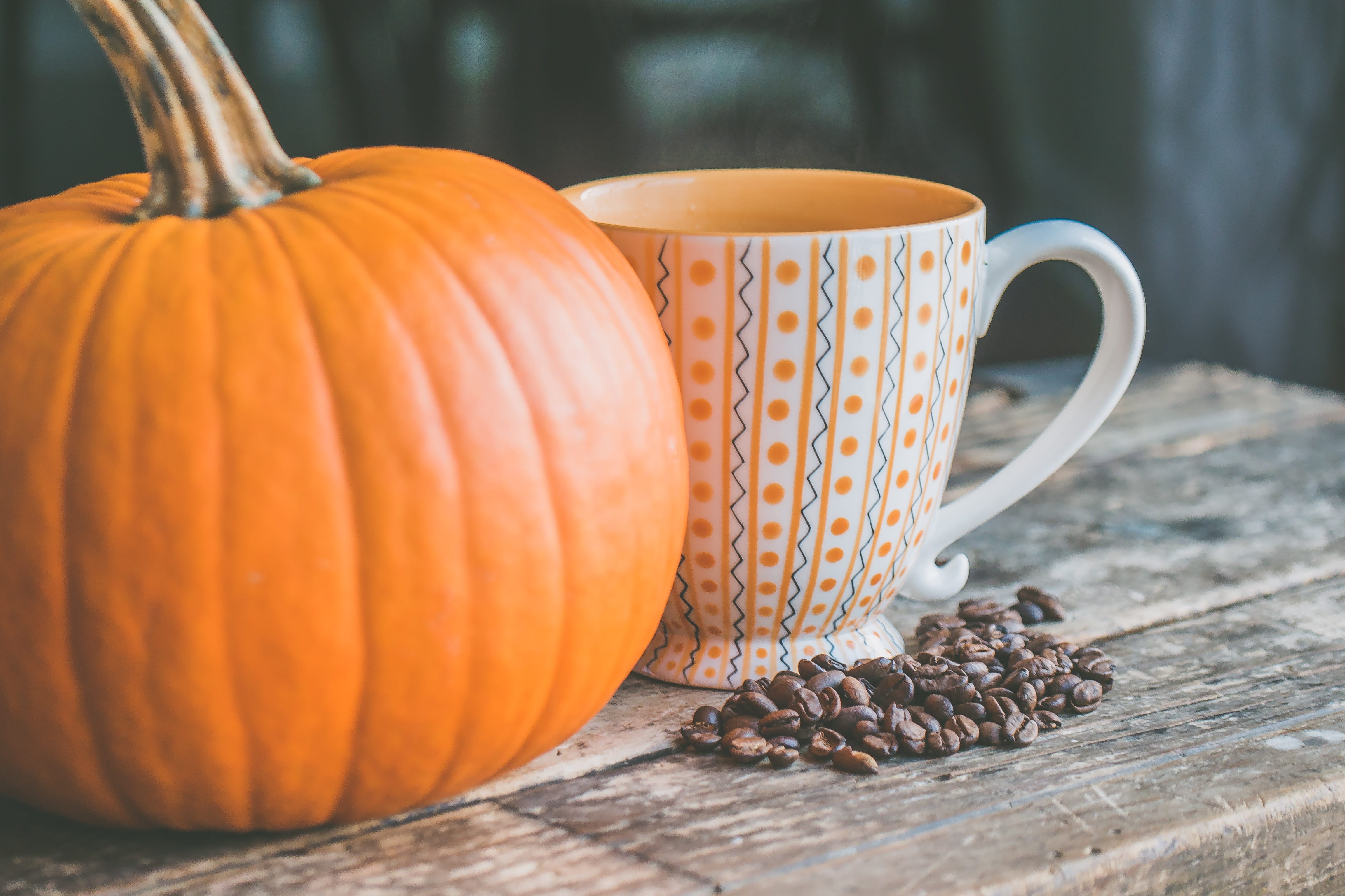 crockery, table, orange, still life, mug, wood - material, cup, background, focus on foreground, 4K, pumpkin, tea cup, cup of coffee, wooden, indoors, HD Wallpaper