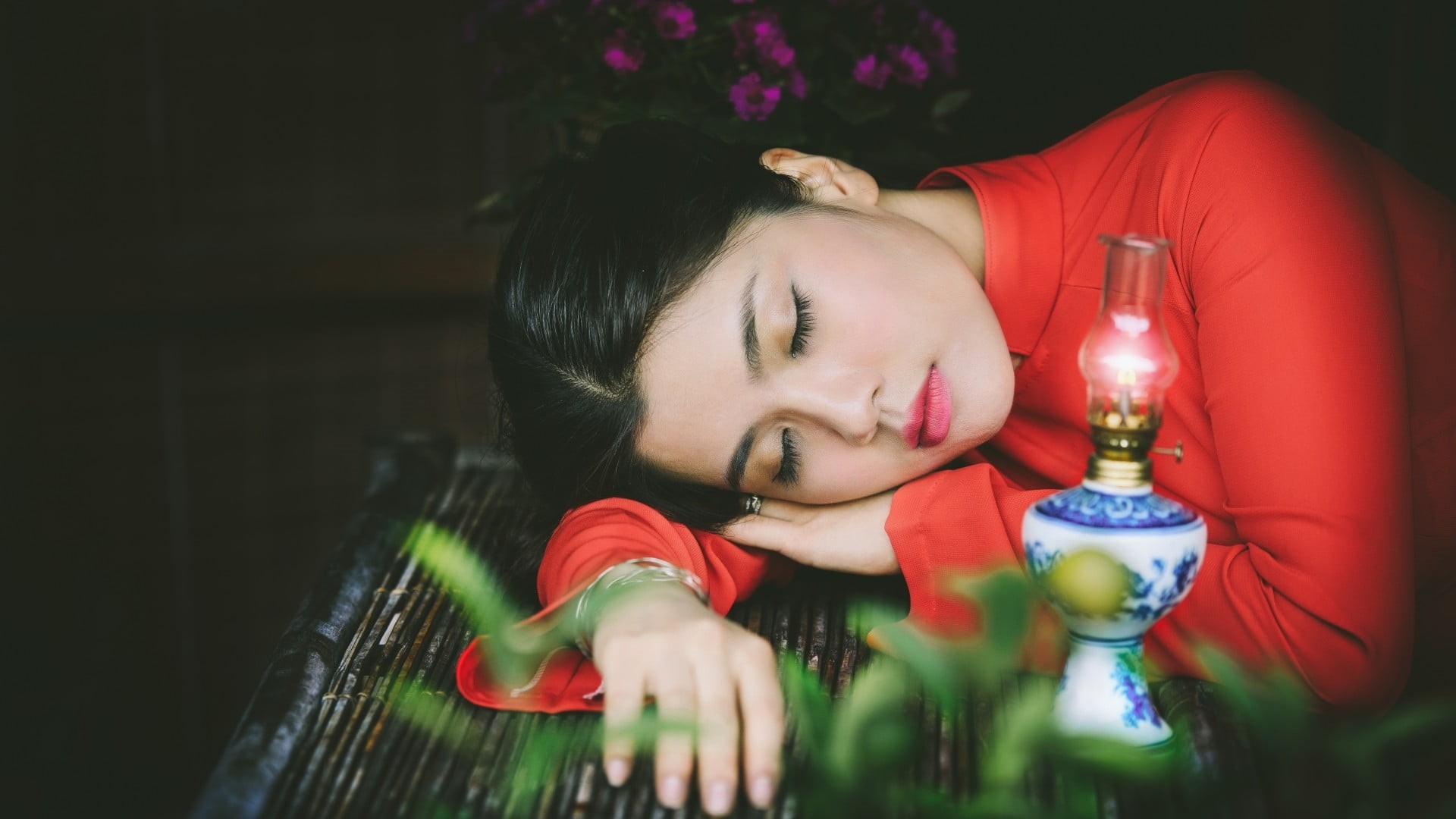 table, women, sleeping, sleeved, girls, 1080P, females, brunette, portrait, model, lifestyles, real people, indoors, innocence, leaves, headshot, child, HD Wallpaper