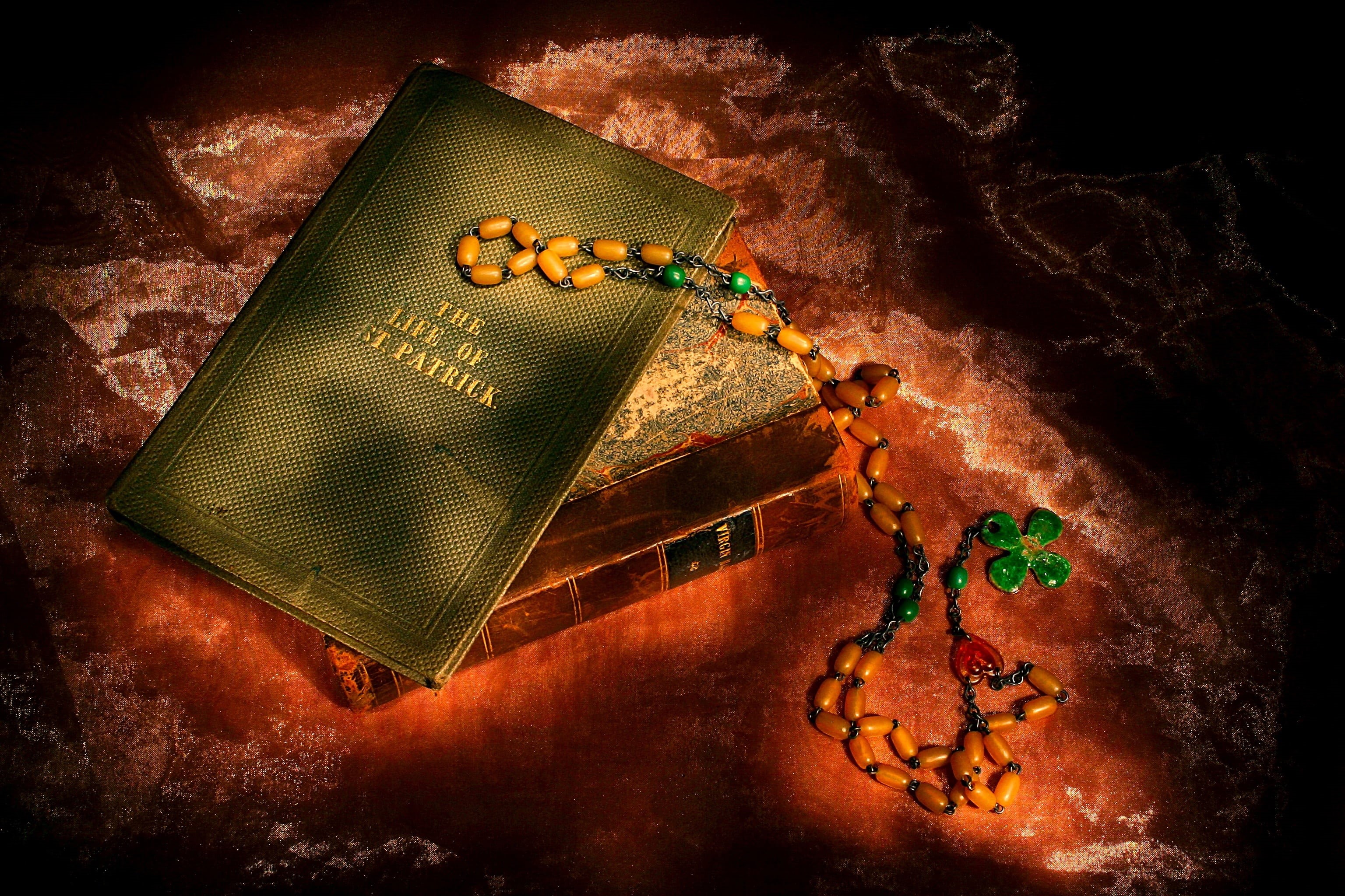 spirituality, holiday, studio shot, shamrock, communication, saint, warm, bible, still life, celebration, book, ireland, food, rich, black background, gold colored, HD Wallpaper