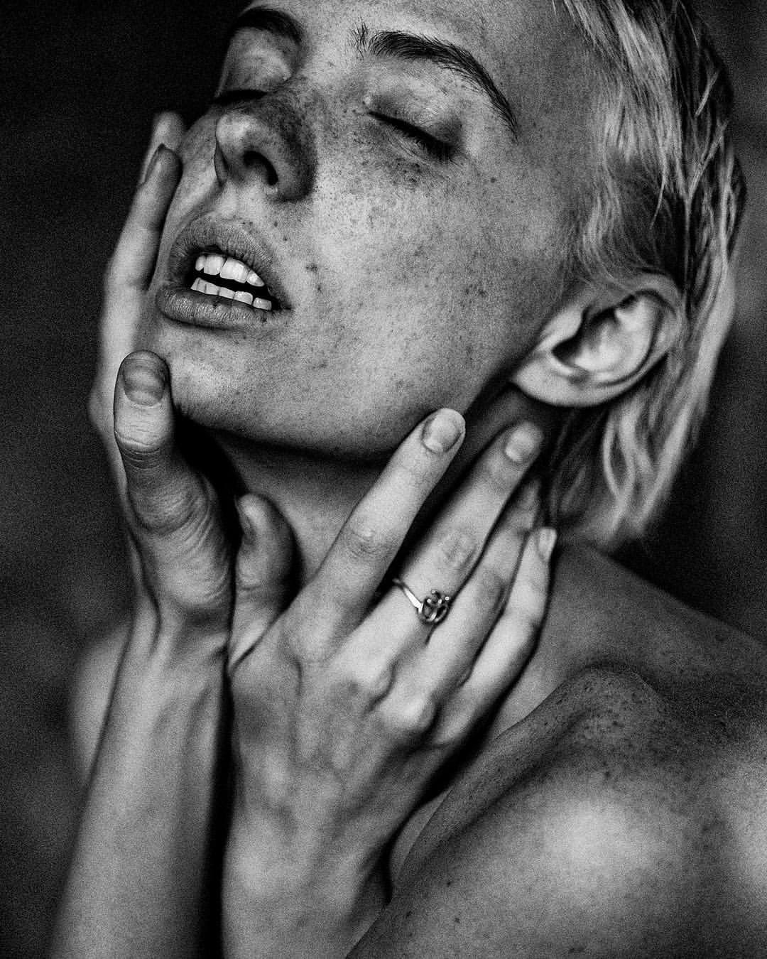 one person, human body part, finger, human hand, smiling, adult, happiness, close-up, model, indoors, Aleksey Trifonov, 720P, portrait, ring, headshot, Phone HD Wallpaper