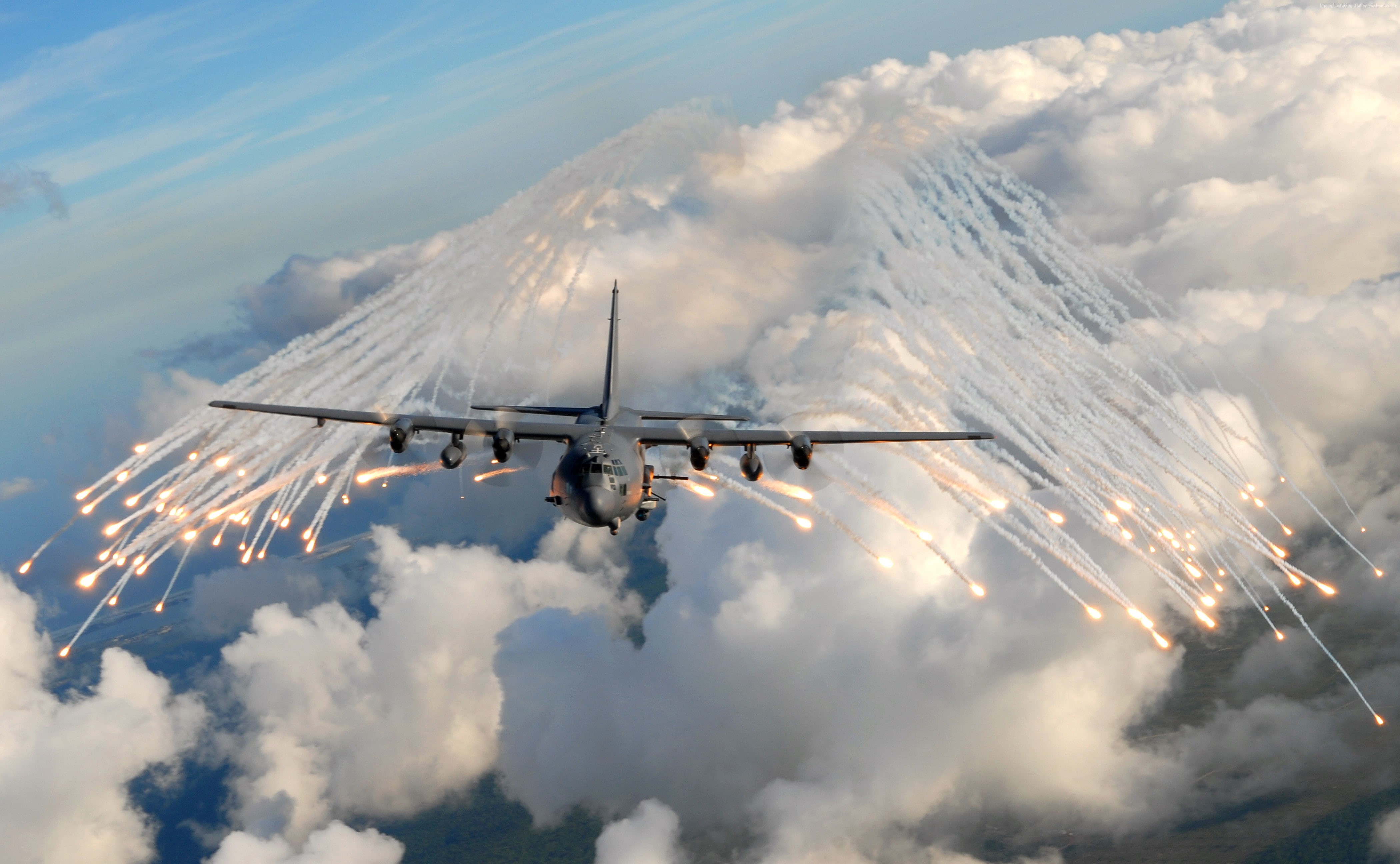 cloud - sky, no people, plane, AC-130, day, fighter plane, aircraft, air vehicle, air support, gunship, aerospace industry, nature, military, travel, Lockheed, HD Wallpaper