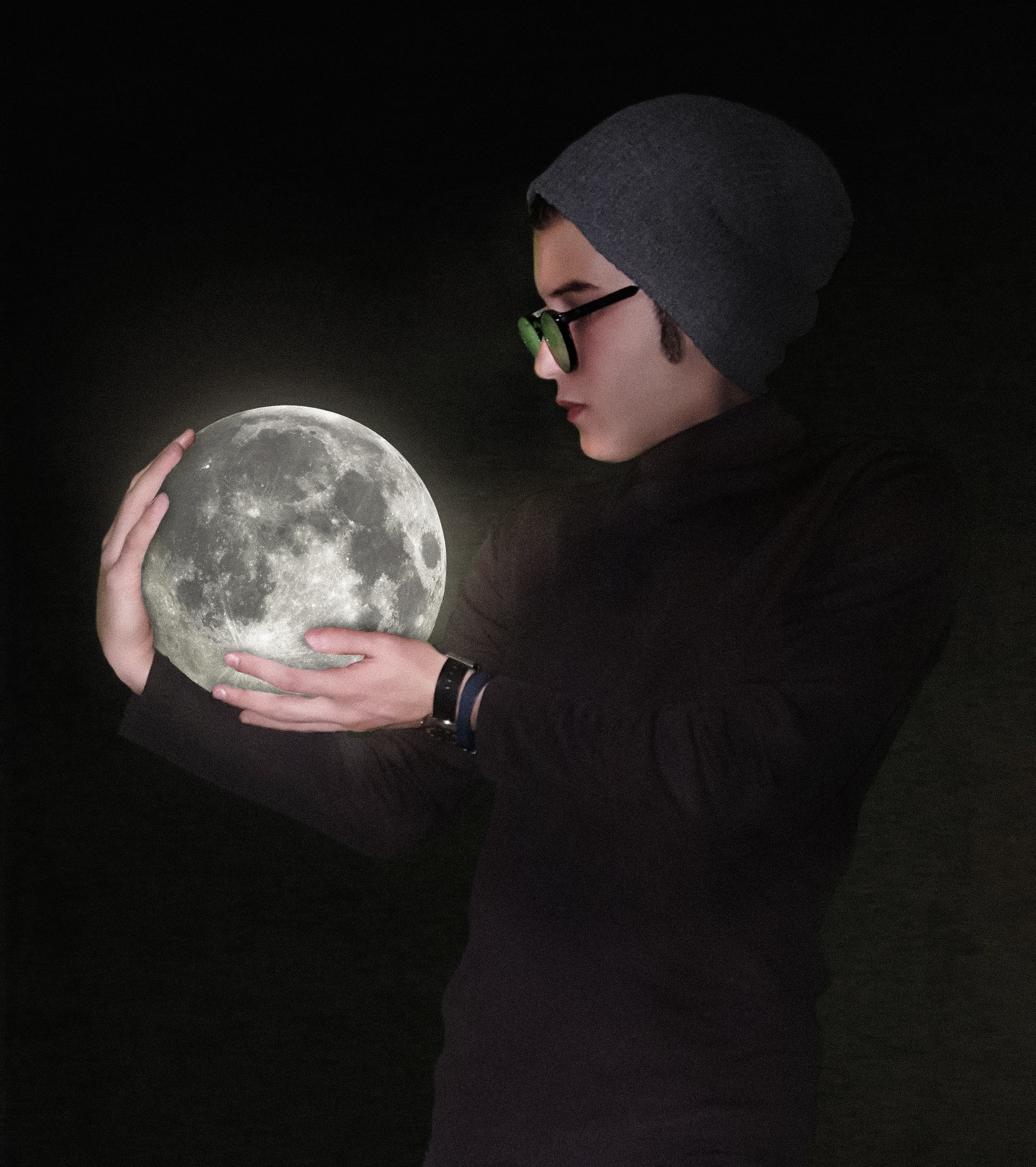 studio shot, indoors, black color, men, dark, mystery, sphere, portrait, clothing, holding, contemplation, Photoshop, adult, one person, crystal ball, glasses, Phone HD Wallpaper