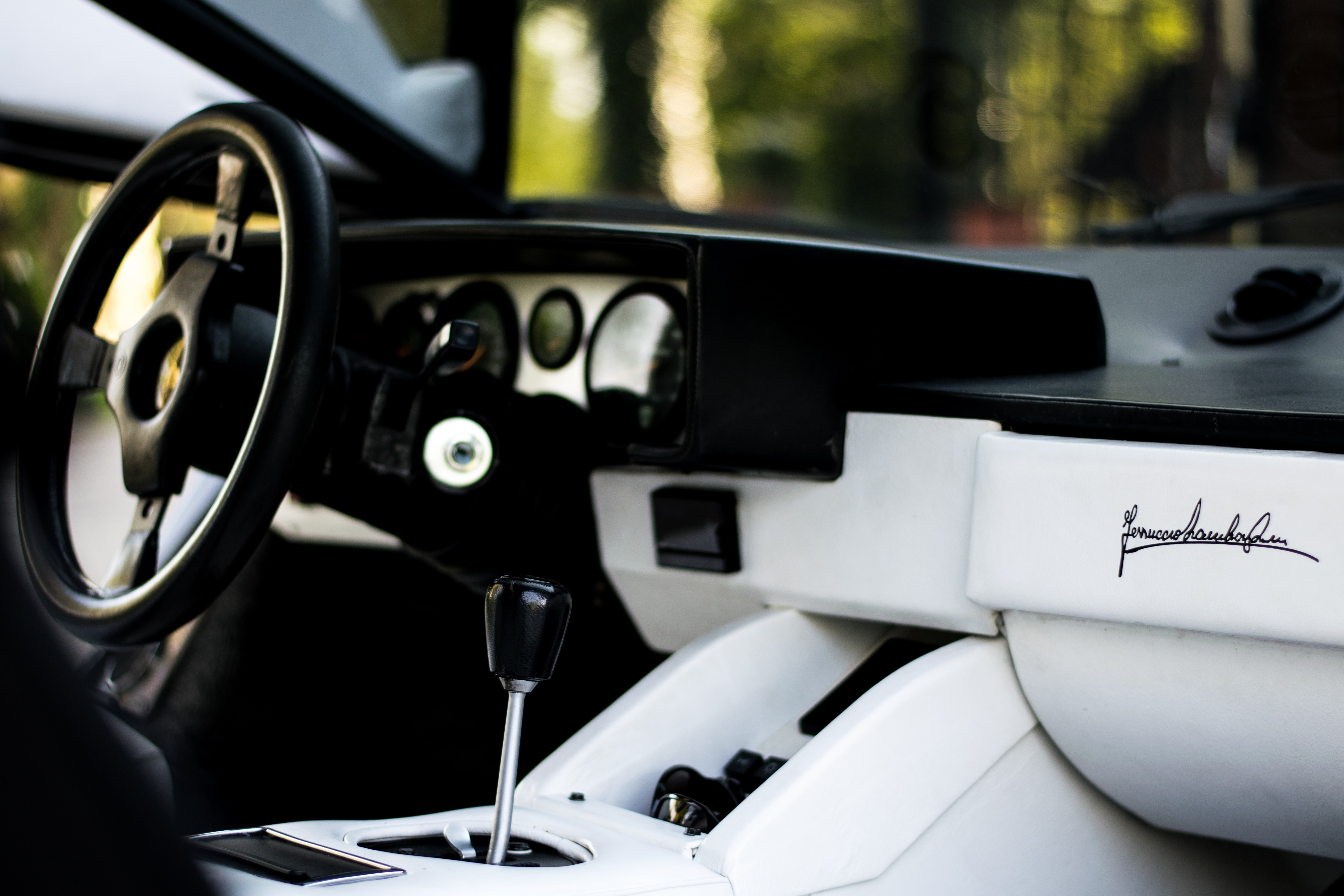 dashboard, 5K, car interior, mode of transportation, Lamborghini, focus on foreground, car, transportation, black cars, steering wheel, windshield, transparent, HD Wallpaper