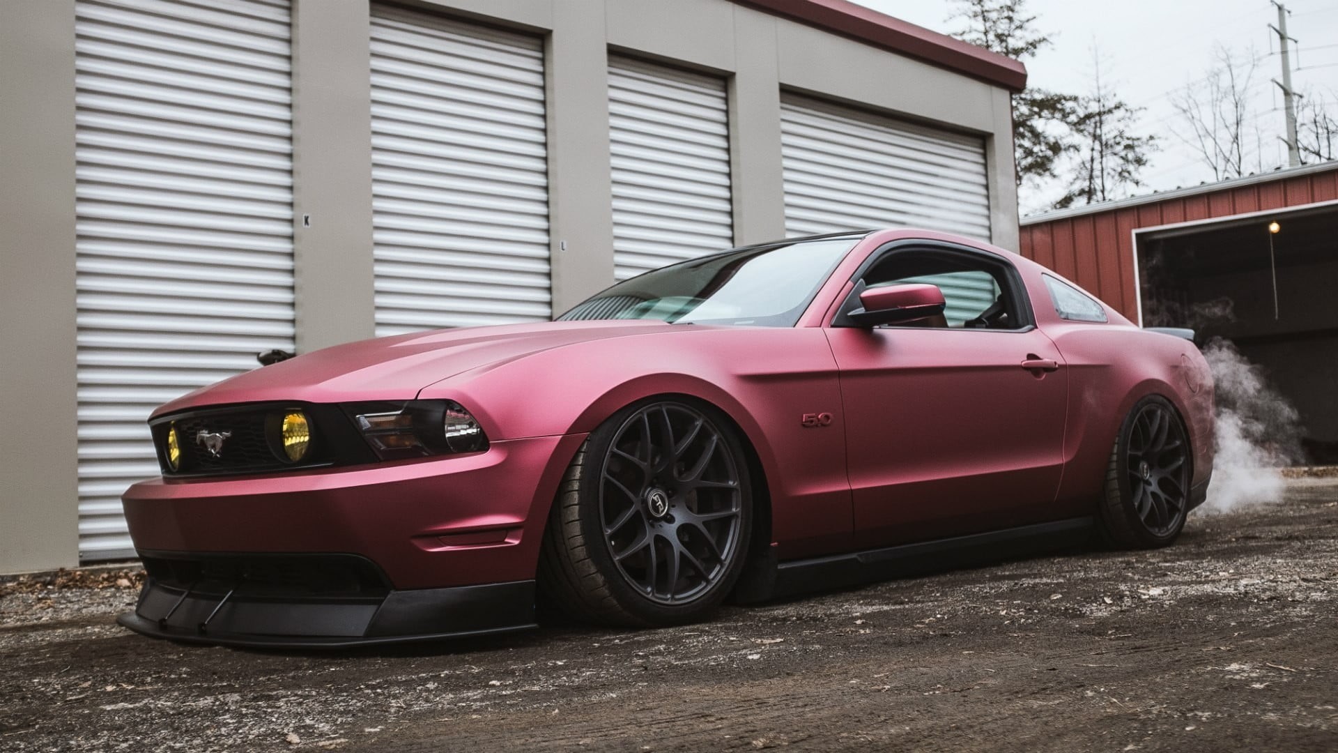 mode of transportation, muscle cars, day, vehicle, lowrider, architecture, no people, red cars, built structure, outdoors, stationary, garage, luxury, 1080P, HD Wallpaper
