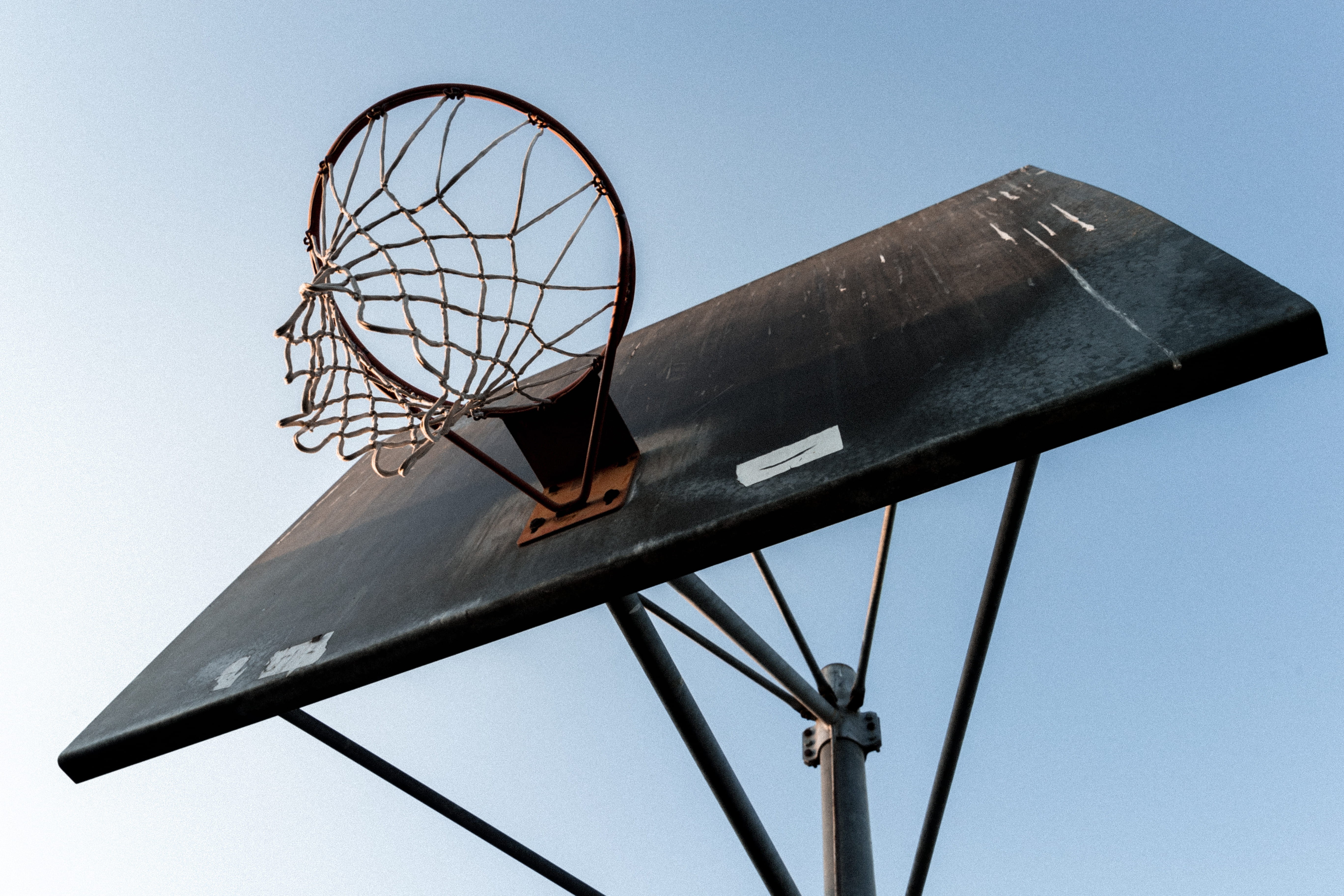 basketball - sport, photography, old, technology, basketball hoop, day, film grain, urban, 5K, basketball court, sunny, basketball, basketball net, nature, HD Wallpaper
