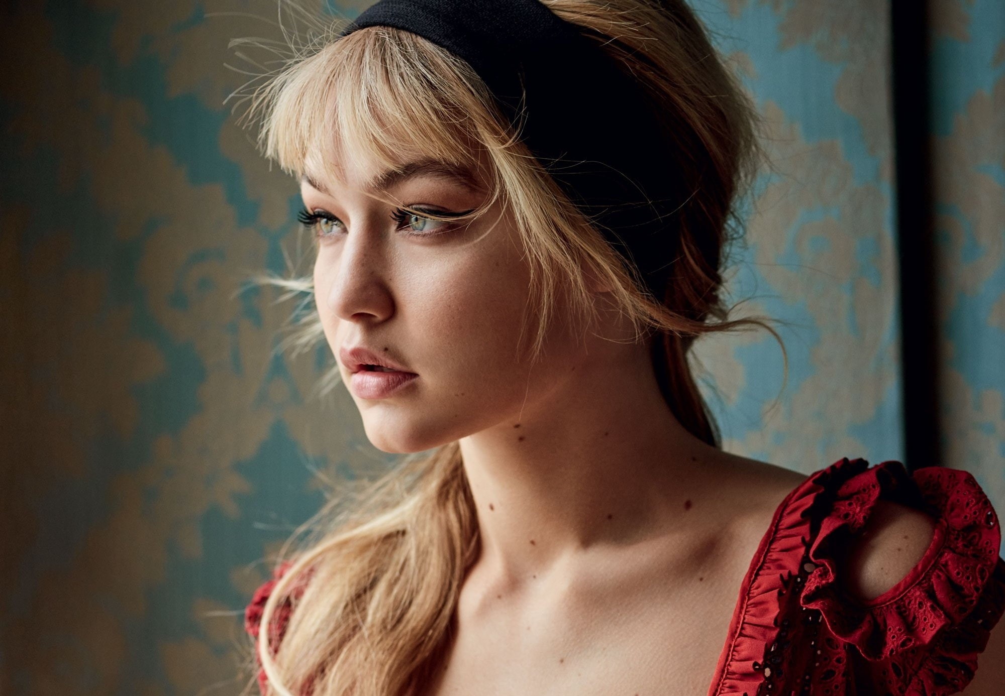 fashion, Photoshoot, long hair, beautiful woman, women, blond hair, teenager, real people, lifestyles, 1080P, young women, headshot, young adult, contemplation, HD Wallpaper