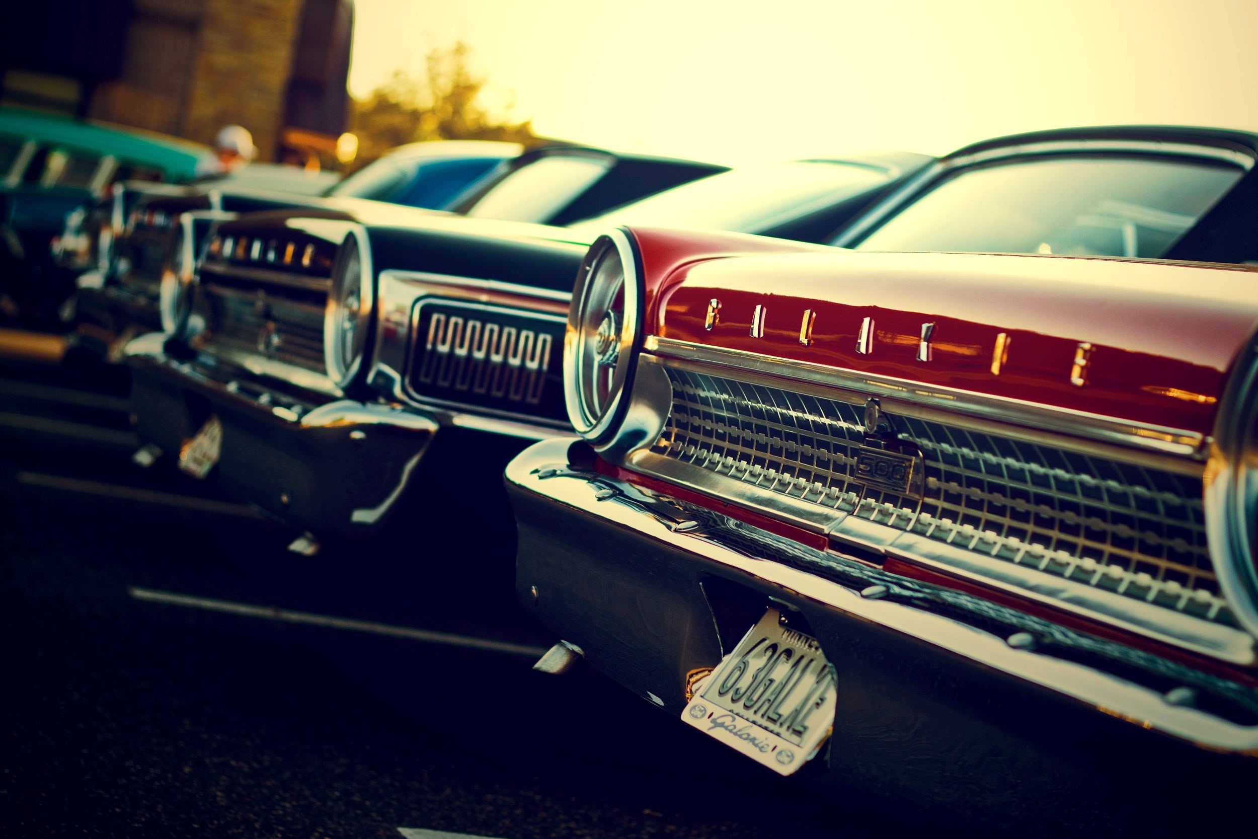no People, car, classic, radio, close-up, retro Styled, grille, vintage, elegance, uSA, the past, Ford, transportation, land Vehicle, obsolete, driving, HD Wallpaper