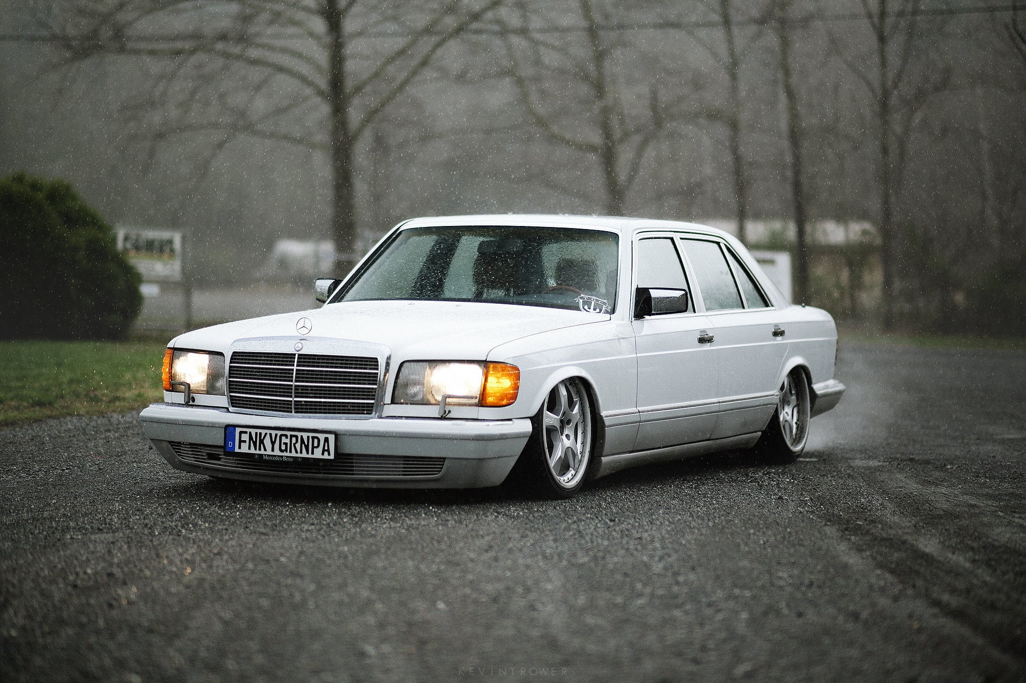 mode of transportation, stationary, front View, stance, day, car, W126, obsolete, speed, black And White, land Vehicle, mode of Transport, nature, engine, HD Wallpaper