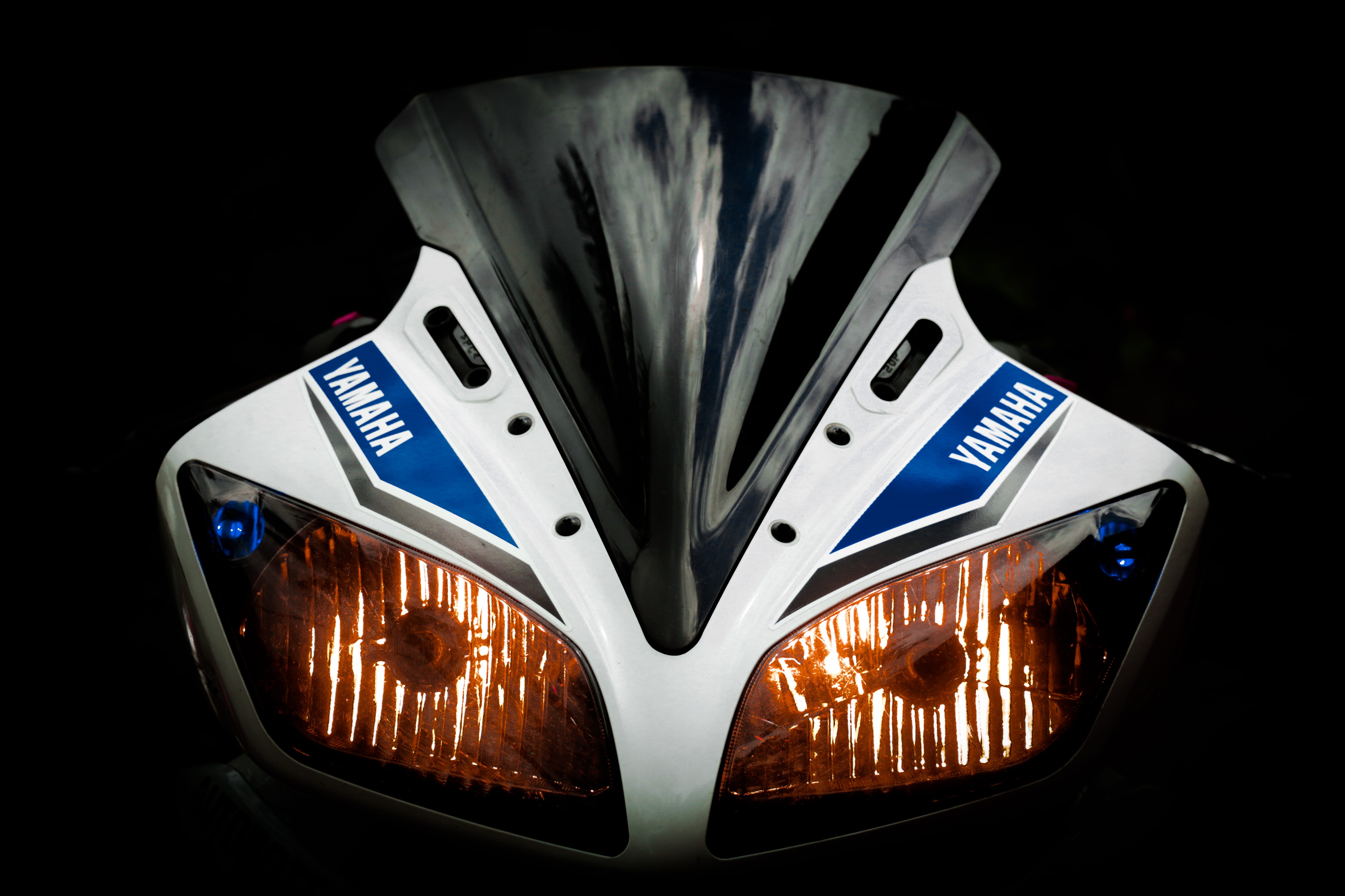5K, black color, steering, powered, bike, r1, shape, reflection, r15, design, motorcycle, logo, indoors, shadow, studio shot, anakkara, india, white, plastic, HD Wallpaper