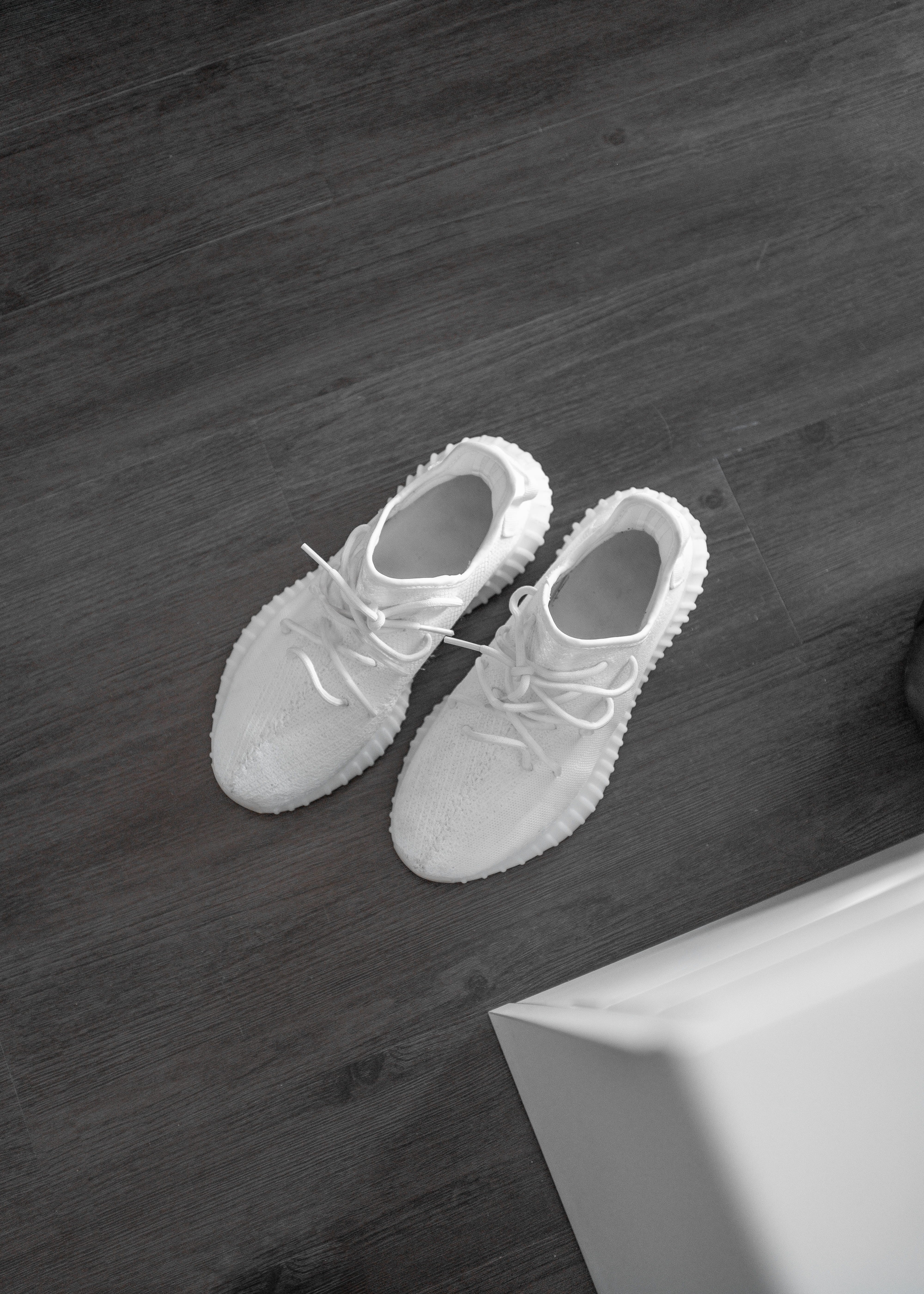 clogs, indoors, boost, 5K, nachos, hardwood, food, absence, yeezy, two objects, sneaker, footwear, cream, running shoe, pair, sink, single object, compatibility, Phone HD Wallpaper