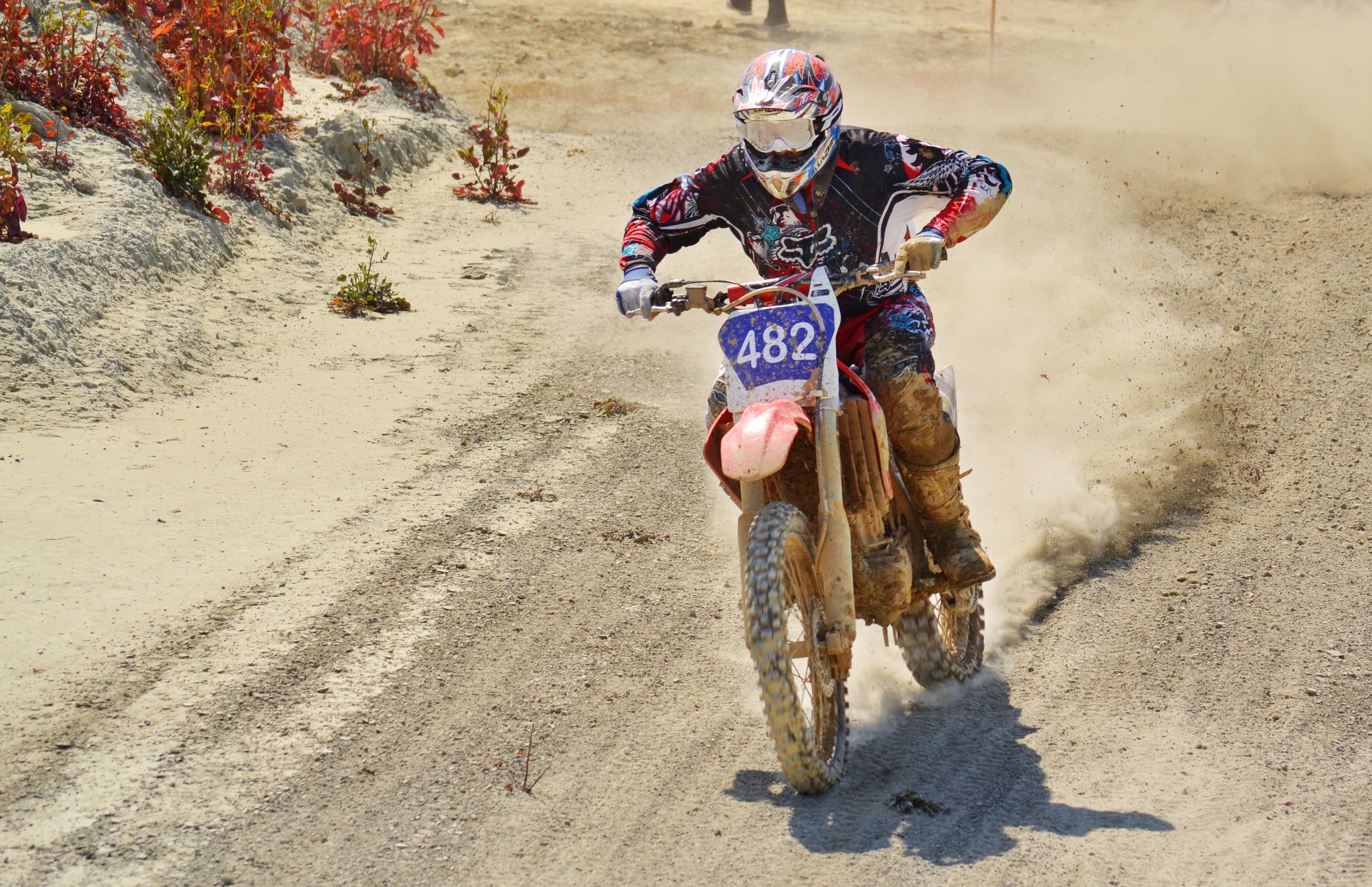 adults only, man, one animal, mammal, dust, mature men, speed, competition, motorbike, action, championship, outdoors, males, sand, one man only, rider, HD Wallpaper