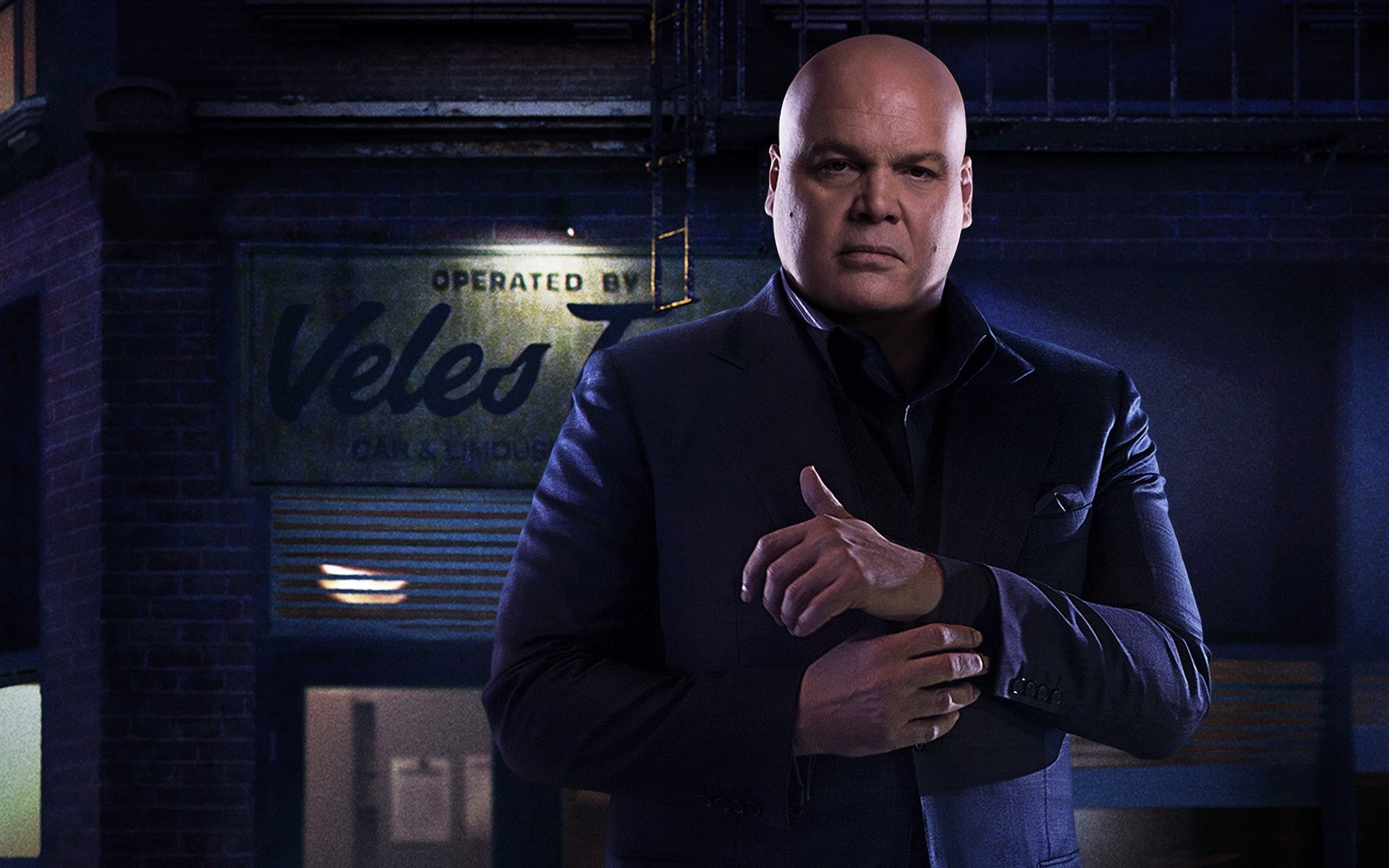 1080P, Marvel Comics, men, Daredevil, business, males, aggression, real people, one person, standing, graffiti, Vincent DOnofrio, serious, Kingpin, mid adult men, HD Wallpaper