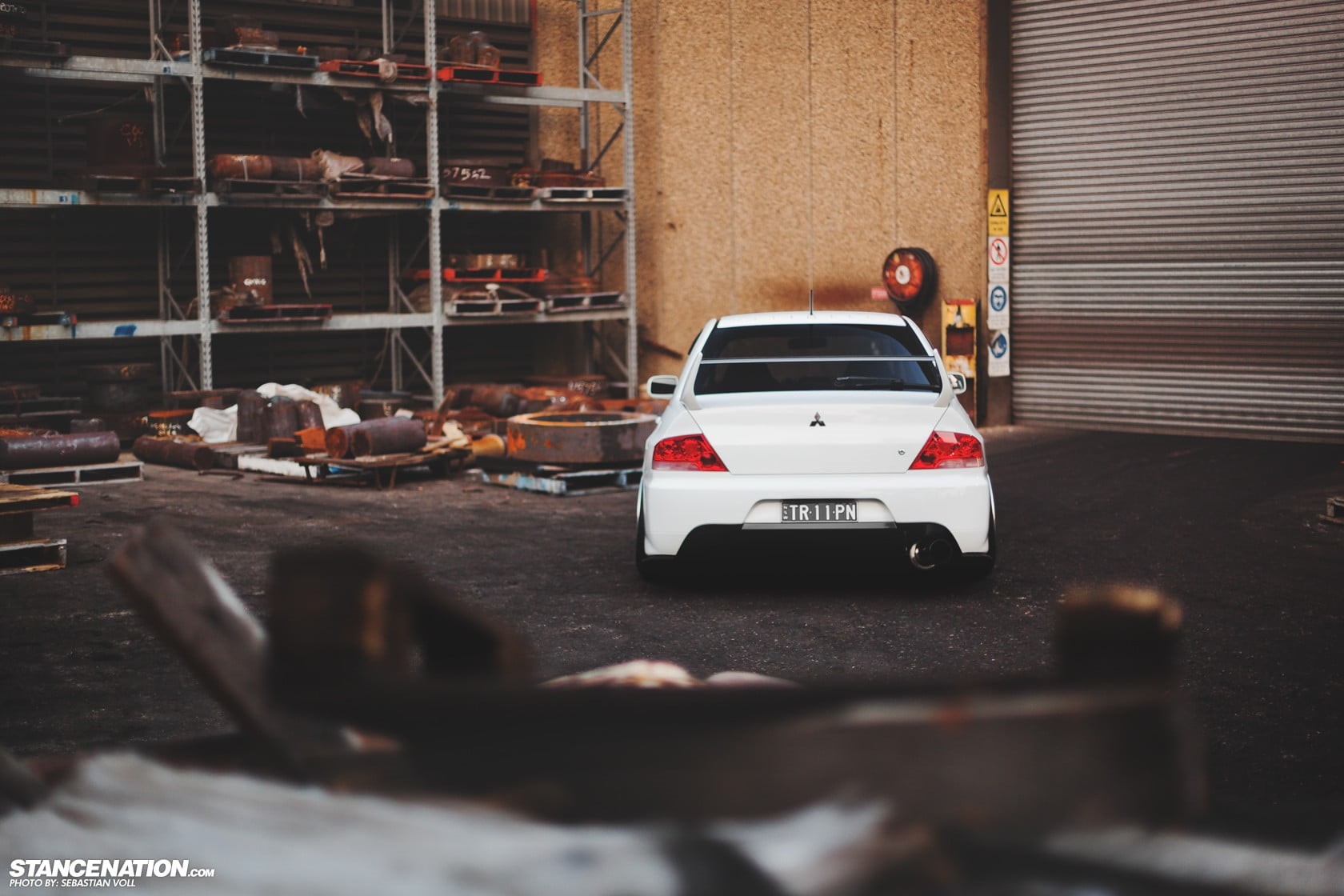mitsubishi, Mitsubishi Lancer EVO, evo, car, selective focus, white, land vehicle, building exterior, communication, built structure, day, road, transportation, HD Wallpaper