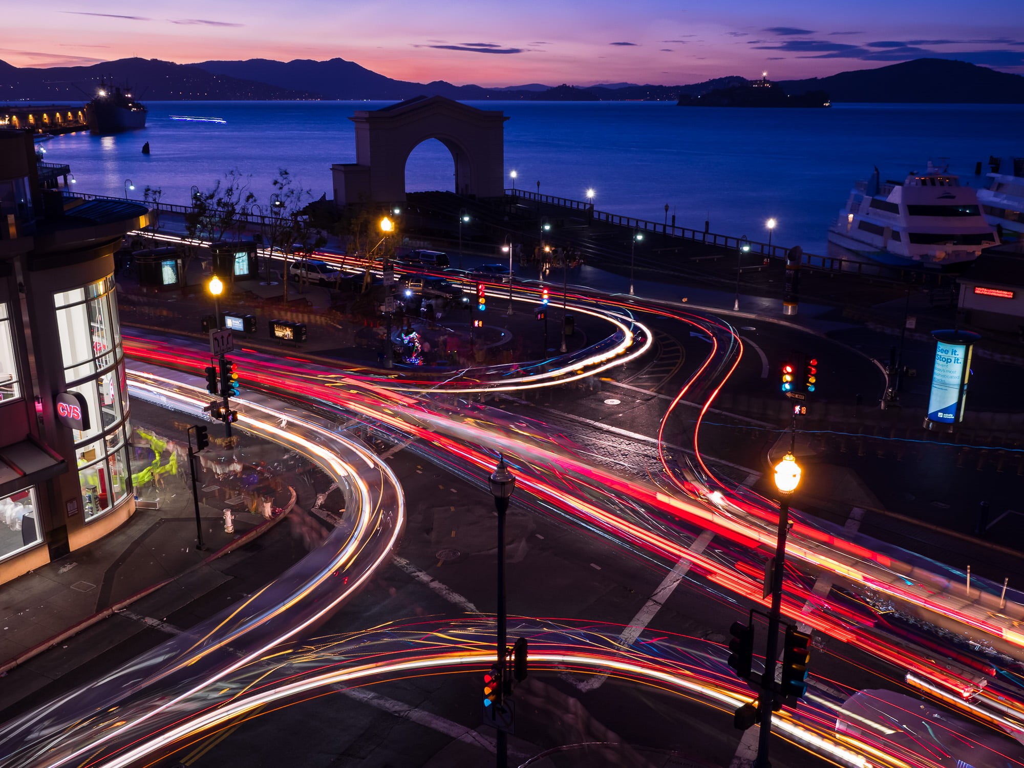 olympus omd em1, famous Place, light  blue, time, outdoors, long Exposure, road, cityscape, traffic, Movement, urban Scene, blue hour, architecture, streaks, HD Wallpaper