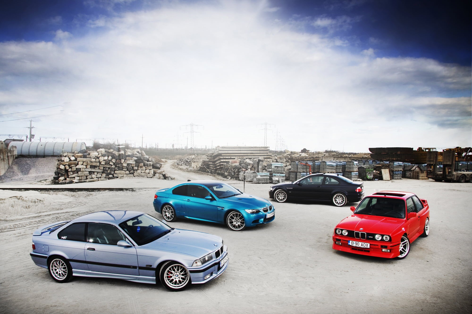 no people, cloud - sky, road, E30, E92, 1080P, motor vehicle, stationary, E36, land vehicle, outdoors, building exterior, transportation, parking, blue, HD Wallpaper