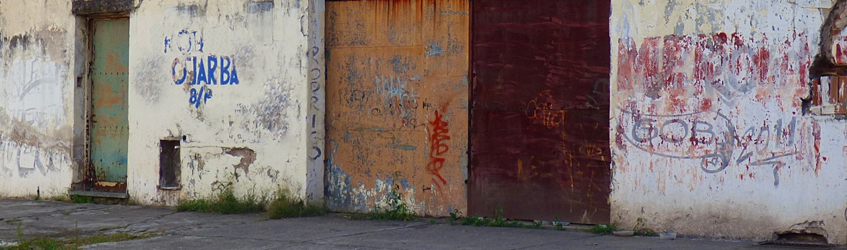 steel, wall - building feature, urban, door, architecture, building, weathered, rusty, text, rustic, messy, 2K, scratched, metal, footpath, metallic, Abandoned, HD Wallpaper