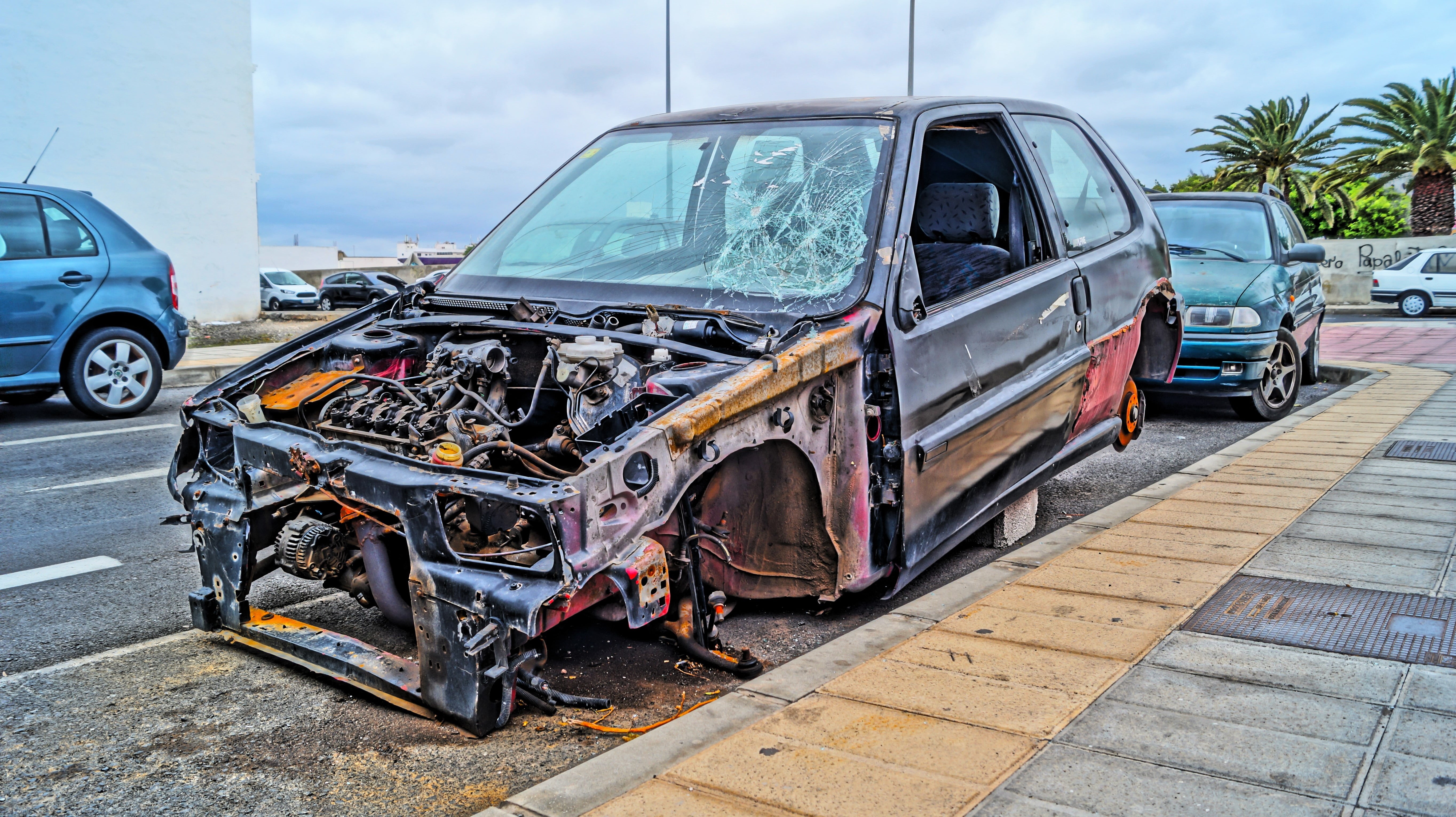 destroyed, retro styled, transportation, junkyard, mode of transportation, metal, machine, day, broken, obsolete, ruined, road, colors, city, hdr, old, HD Wallpaper