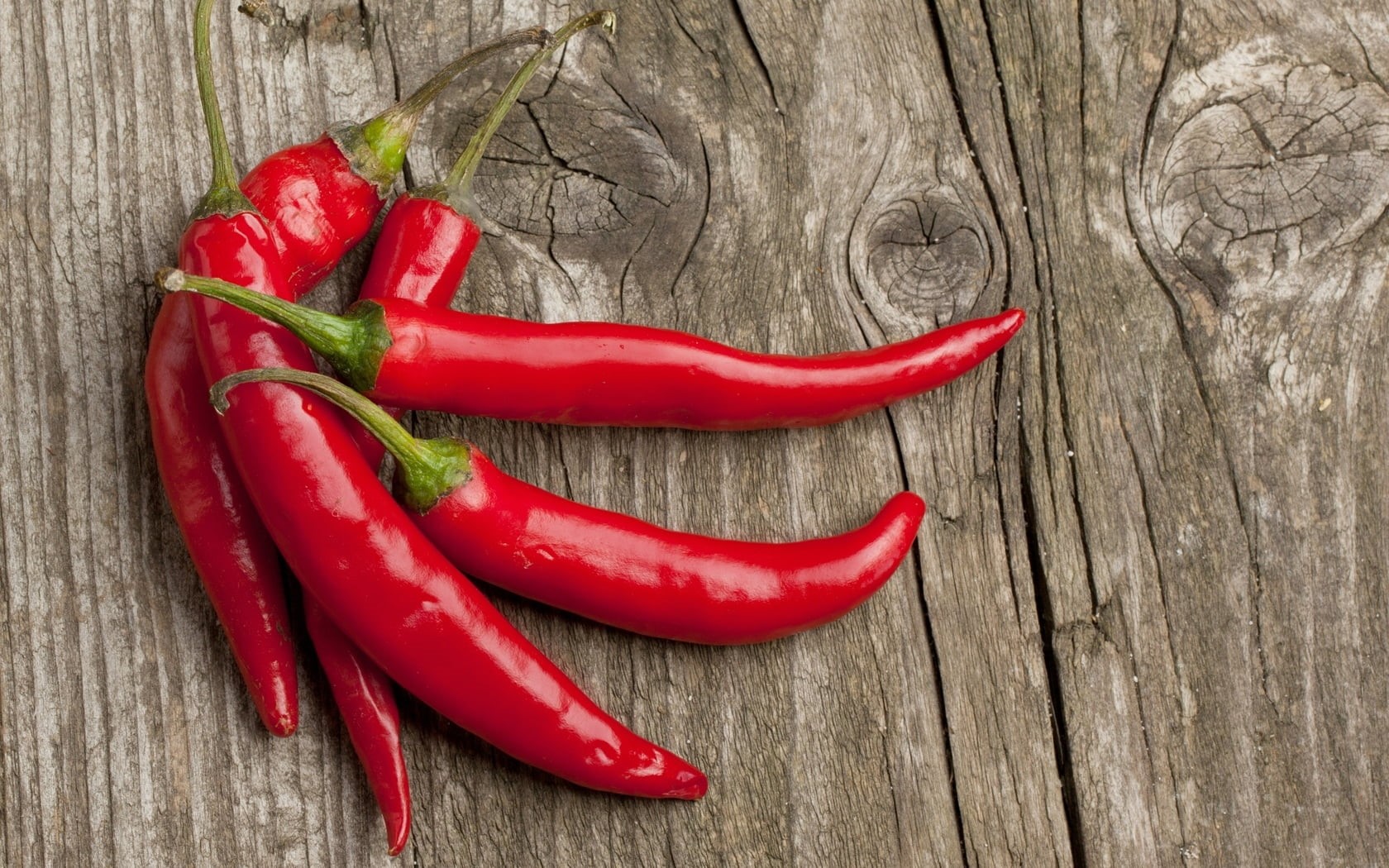 directly above, peppers, table, wood grain, vegetarian Food, food and drink, sharp, healthy Eating, five, green Color, chili, 720P, high angle view, spice, HD Wallpaper