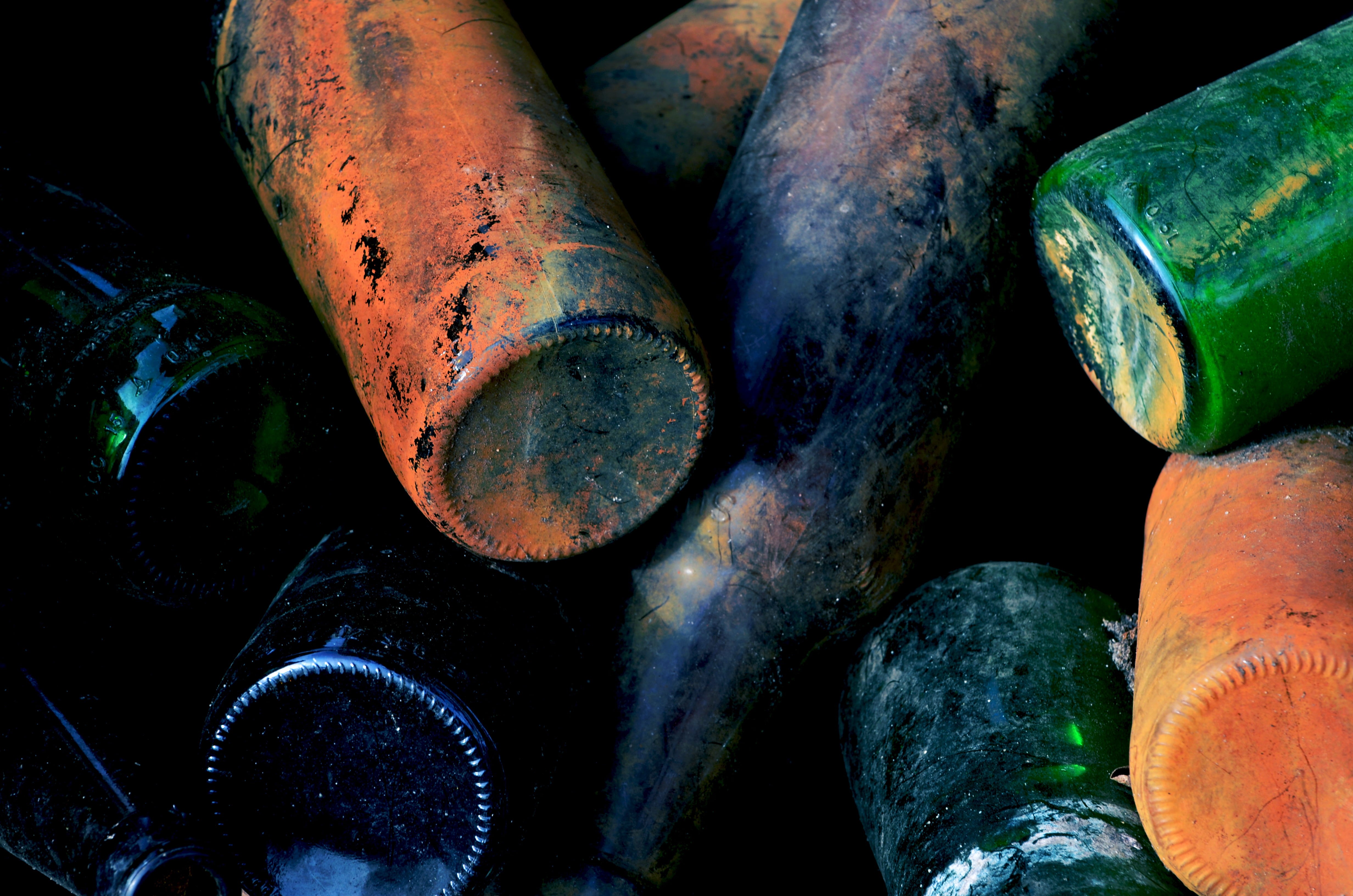 obsolete, cycle, display, weathered, decline, pollution, light, environmental issues, electronics, rusty, no people, abandoned, blue, recycle, metal, cylinder, HD Wallpaper