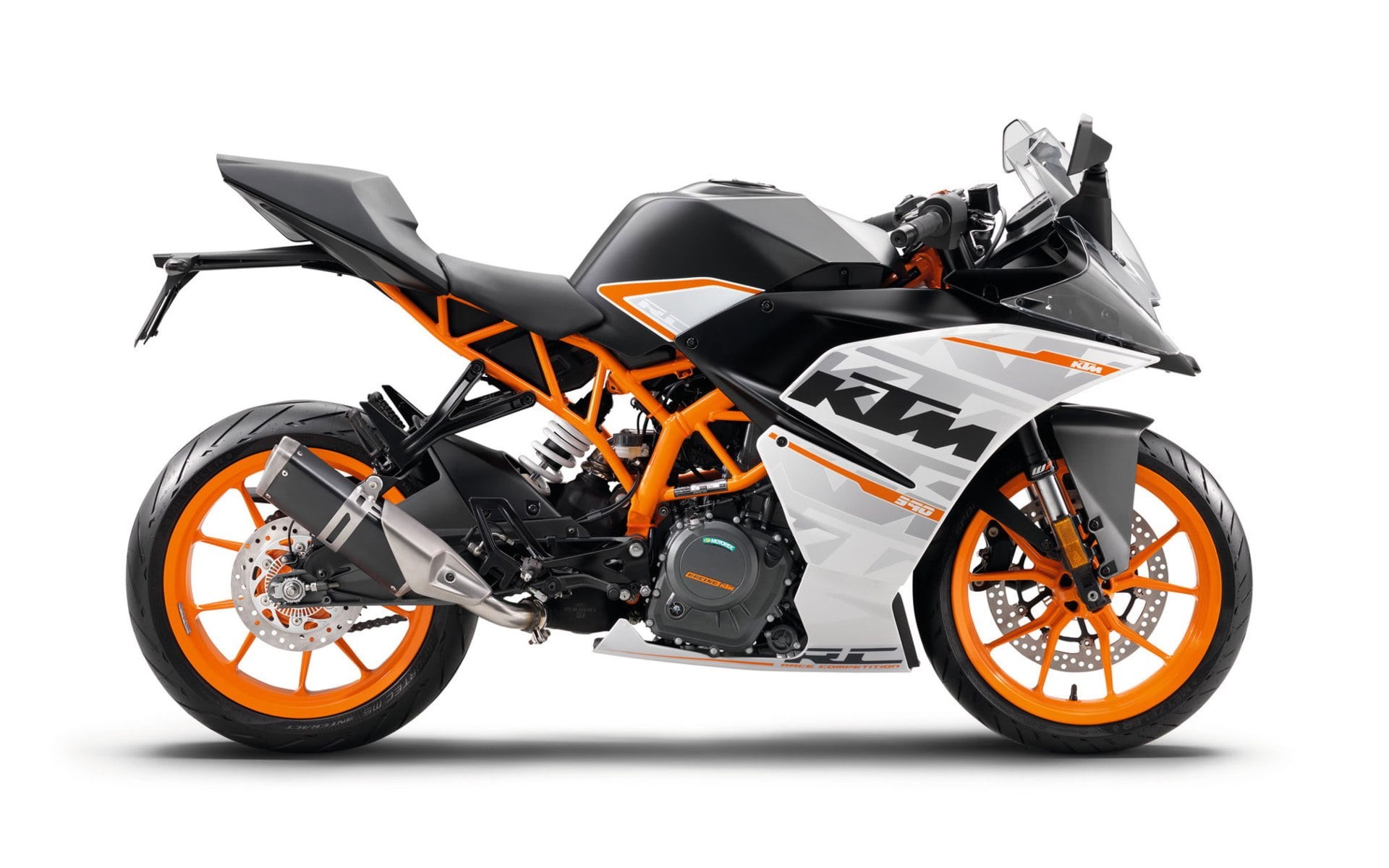 sport, no people, mode of transportation, stationary, KTM, helmet, Motorcycles, studio shot, headwear, motorcycle, white, bicycle, rc, 1080P, tire, black, HD Wallpaper