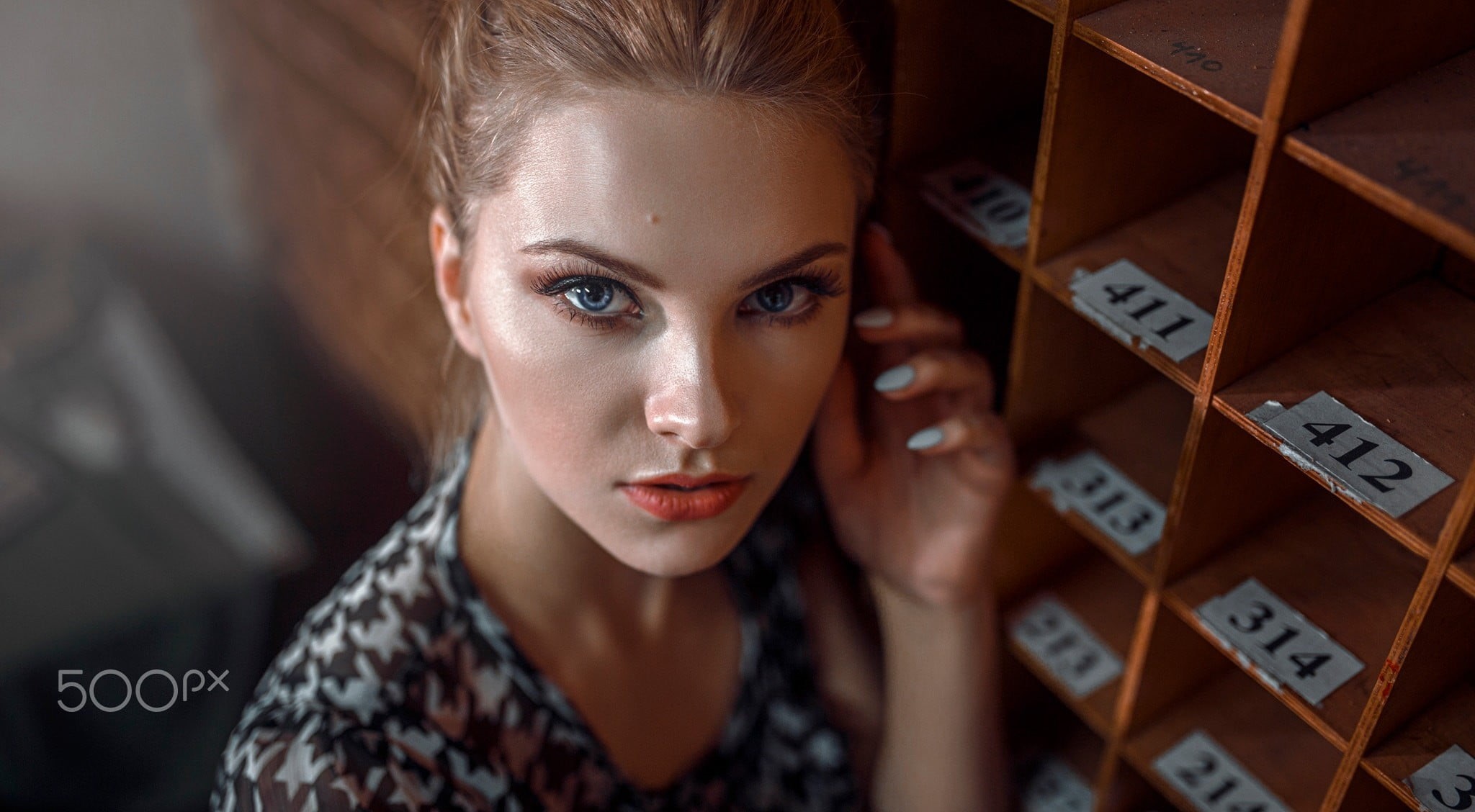 looking, young adult, casual clothing, blue eyes, face, women, 1080P, young women, contemplation, depth of field, portrait, adult, Carla Sonre, blonde, HD Wallpaper