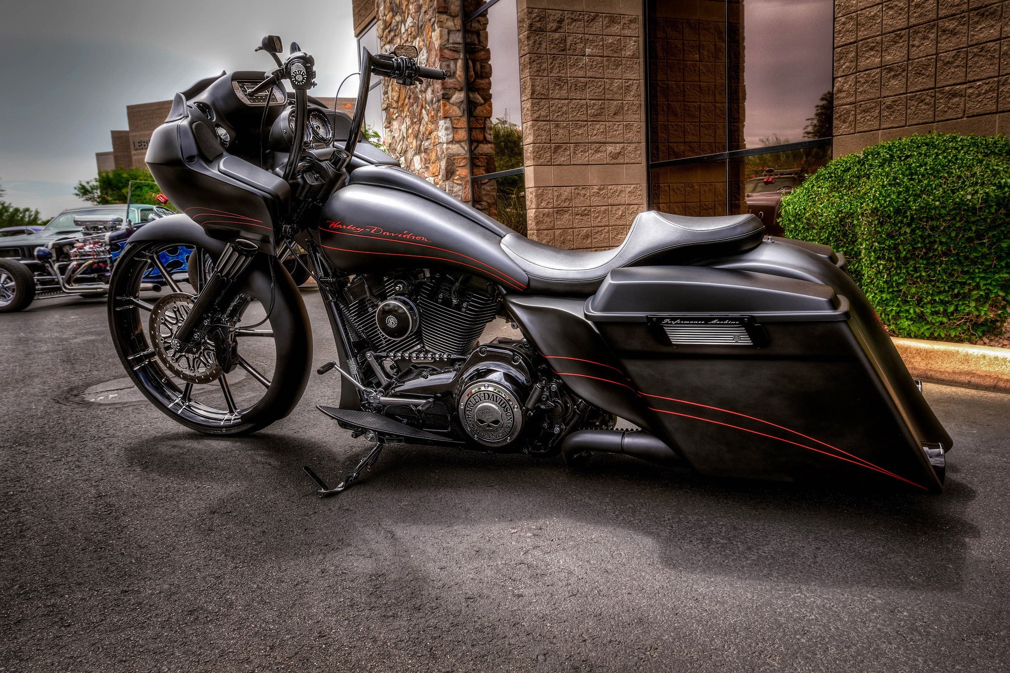 street, black, outdoors, day, 1080P, Harley-Davidson, plant, building exterior, bike, touring, bicycle, architecture, transportation, land vehicle, building, HD Wallpaper
