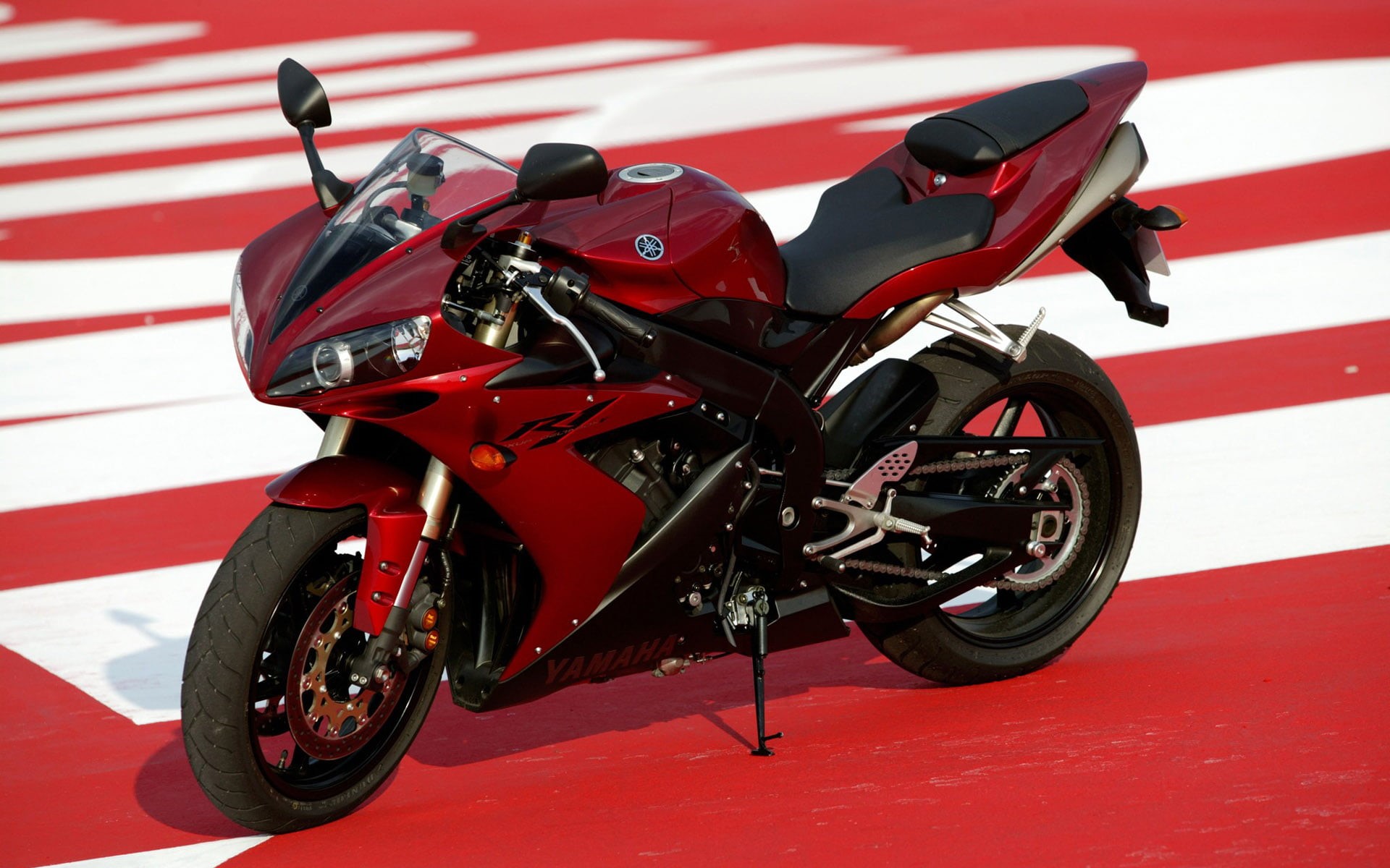 helmet, sports helmet, motorcycle racing, Motorcycles, speed, headwear, bike, riding, land vehicle, red, transportation, stationary, r, motorsport, sports race, HD Wallpaper