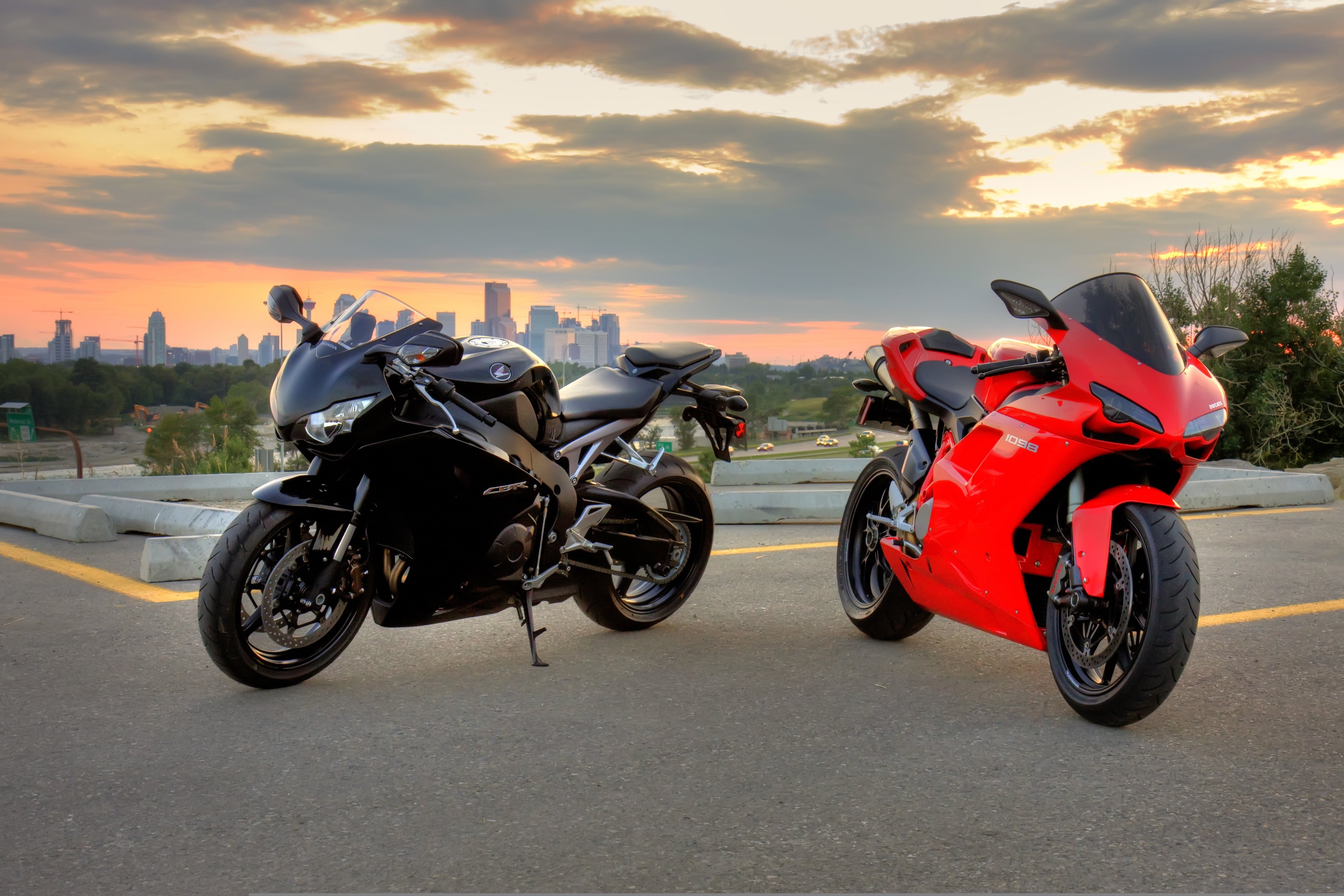 sports, cbr1000rr, sunlight, Ducati, riding, real people, orange color, Honda, bikes, engine, sport, street, power, sports Race, cloud - sky, driving, 1098, HD Wallpaper