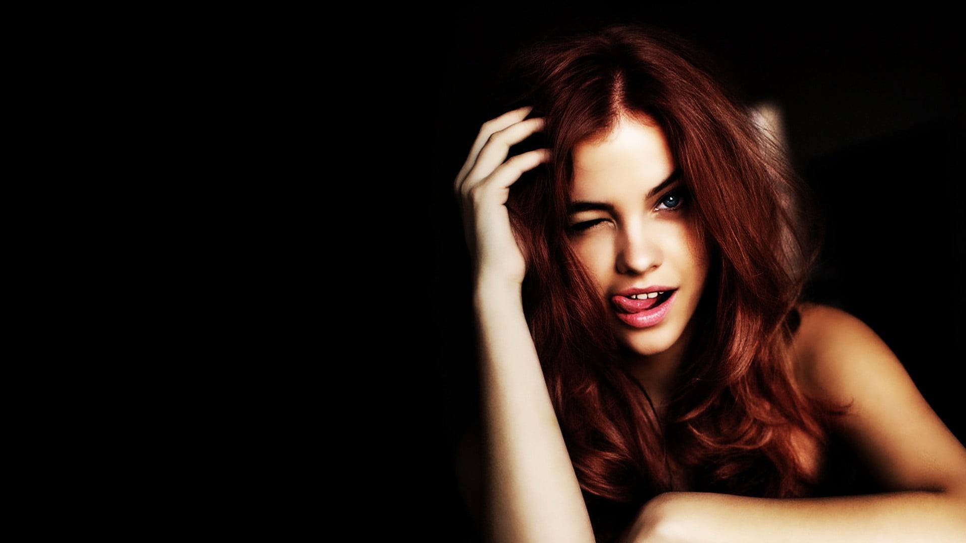 redhead, looking at camera, black background, indoors, human face, hair, human hair, beauty, tongues, beautiful people, beautiful woman, portrait, s, contemplation, HD Wallpaper